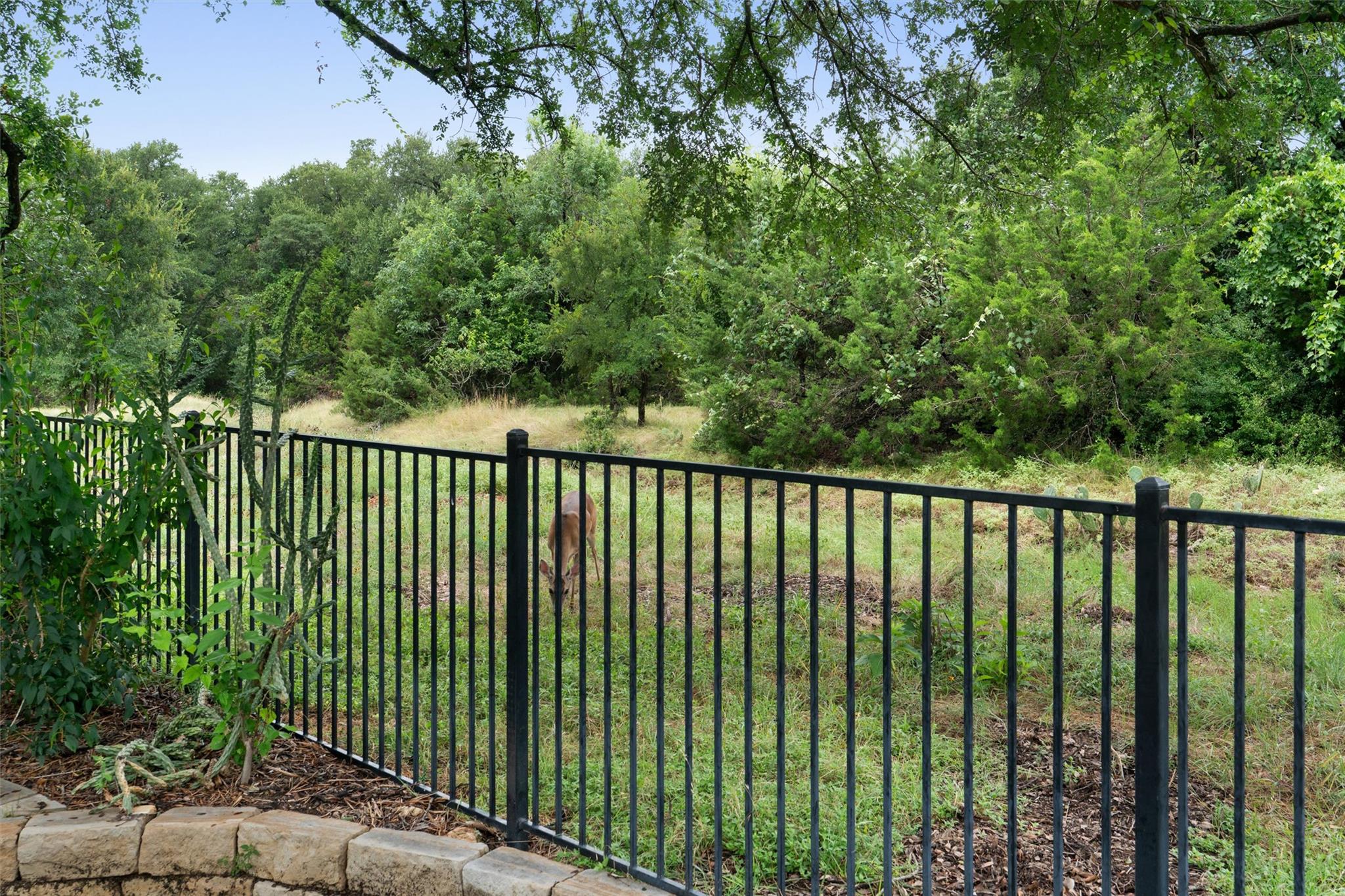 105 Goose Island Dr Property Photo 1