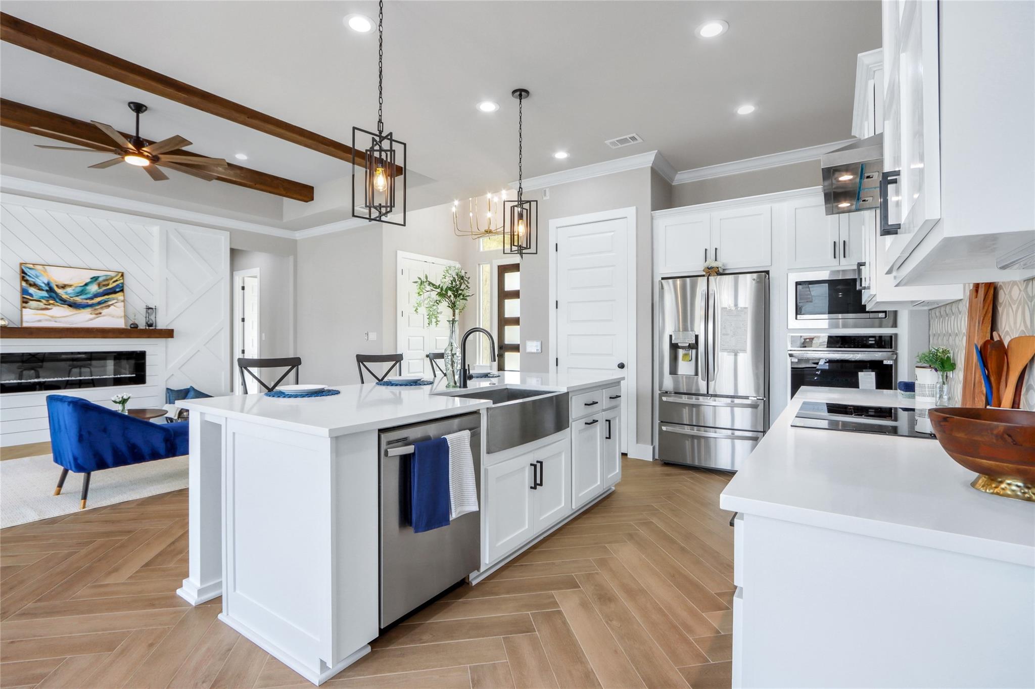 805 John Price Property Photo 14