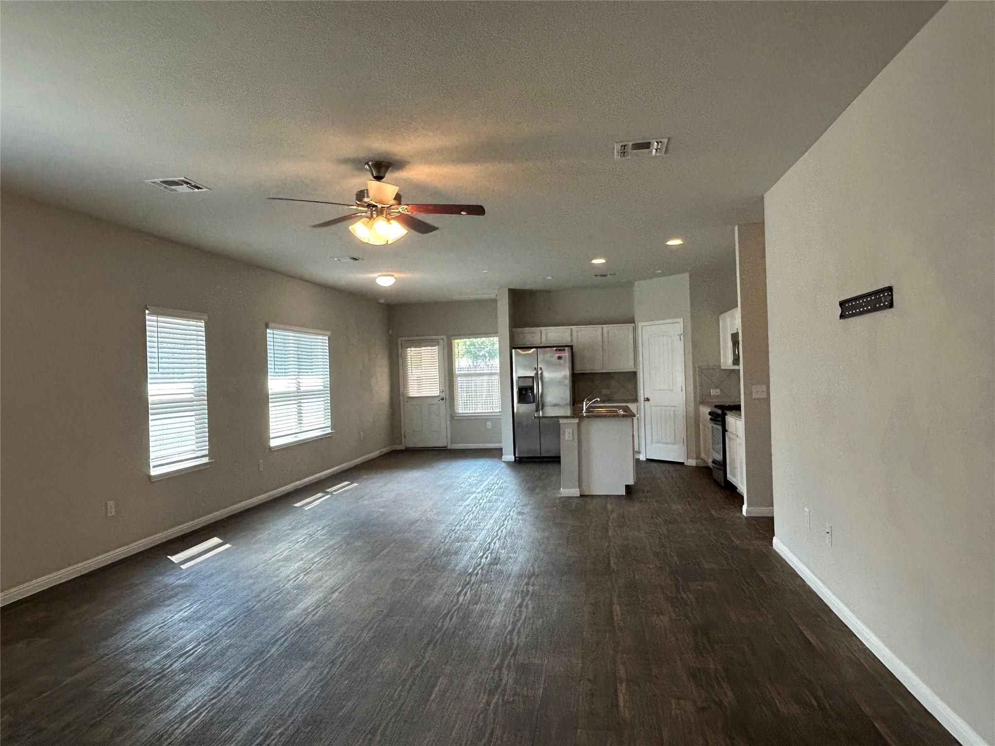 3501 Blazeby Dr Property Photo 2