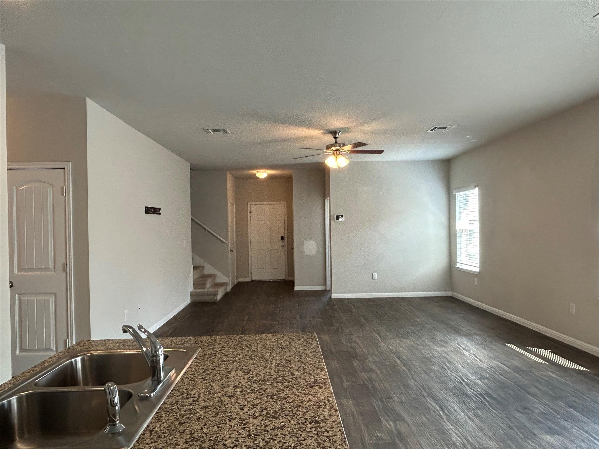 3501 Blazeby Dr Property Photo 4
