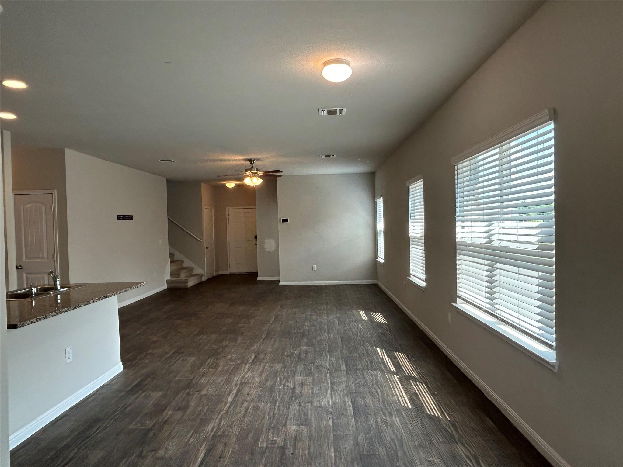 3501 Blazeby Dr Property Photo 5