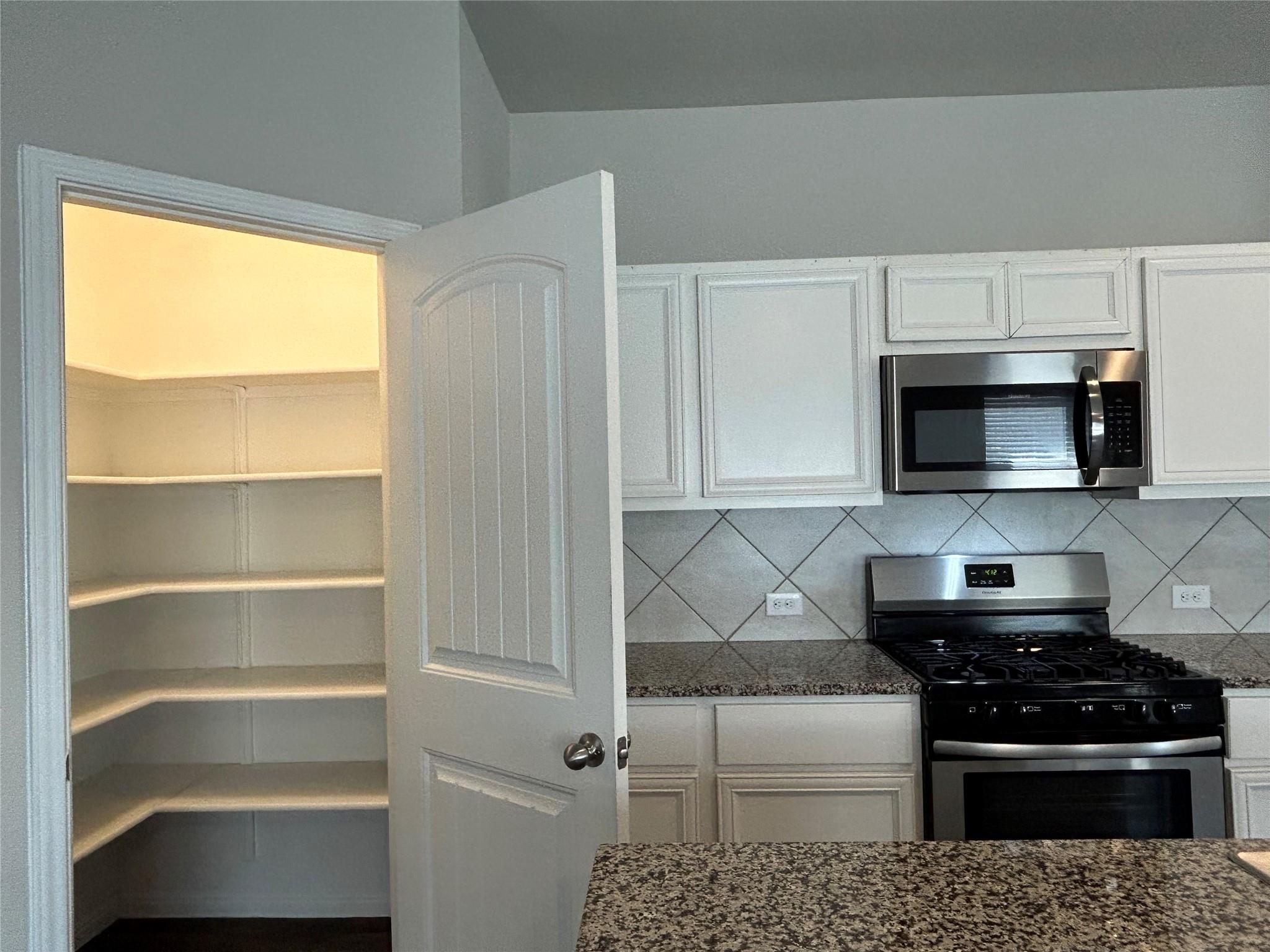 3501 Blazeby Dr Property Photo 12