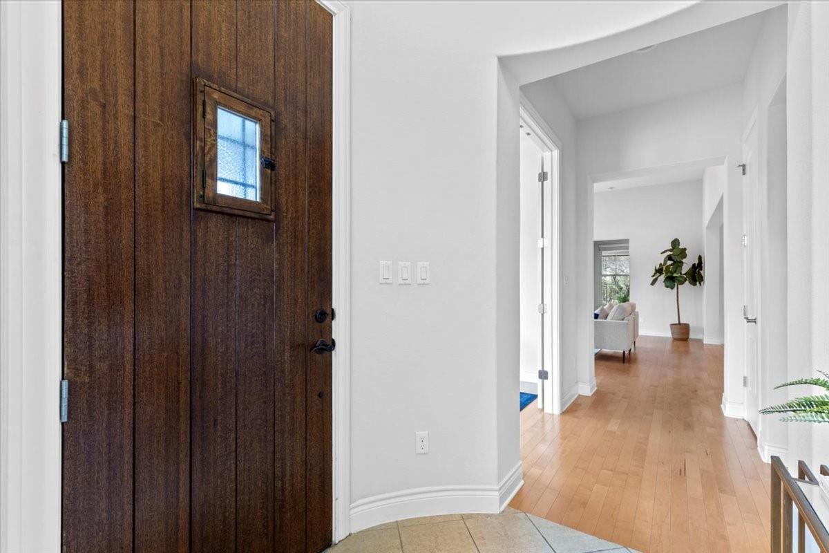 302 Belforte Ave Property Photo 5