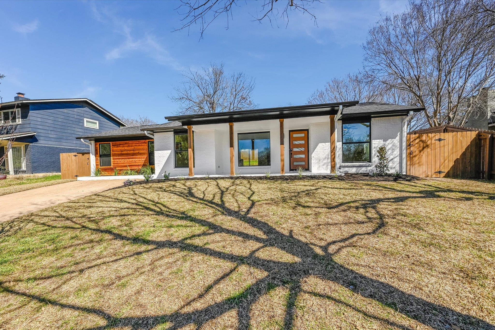 7103 Meadowood Dr Property Photo
