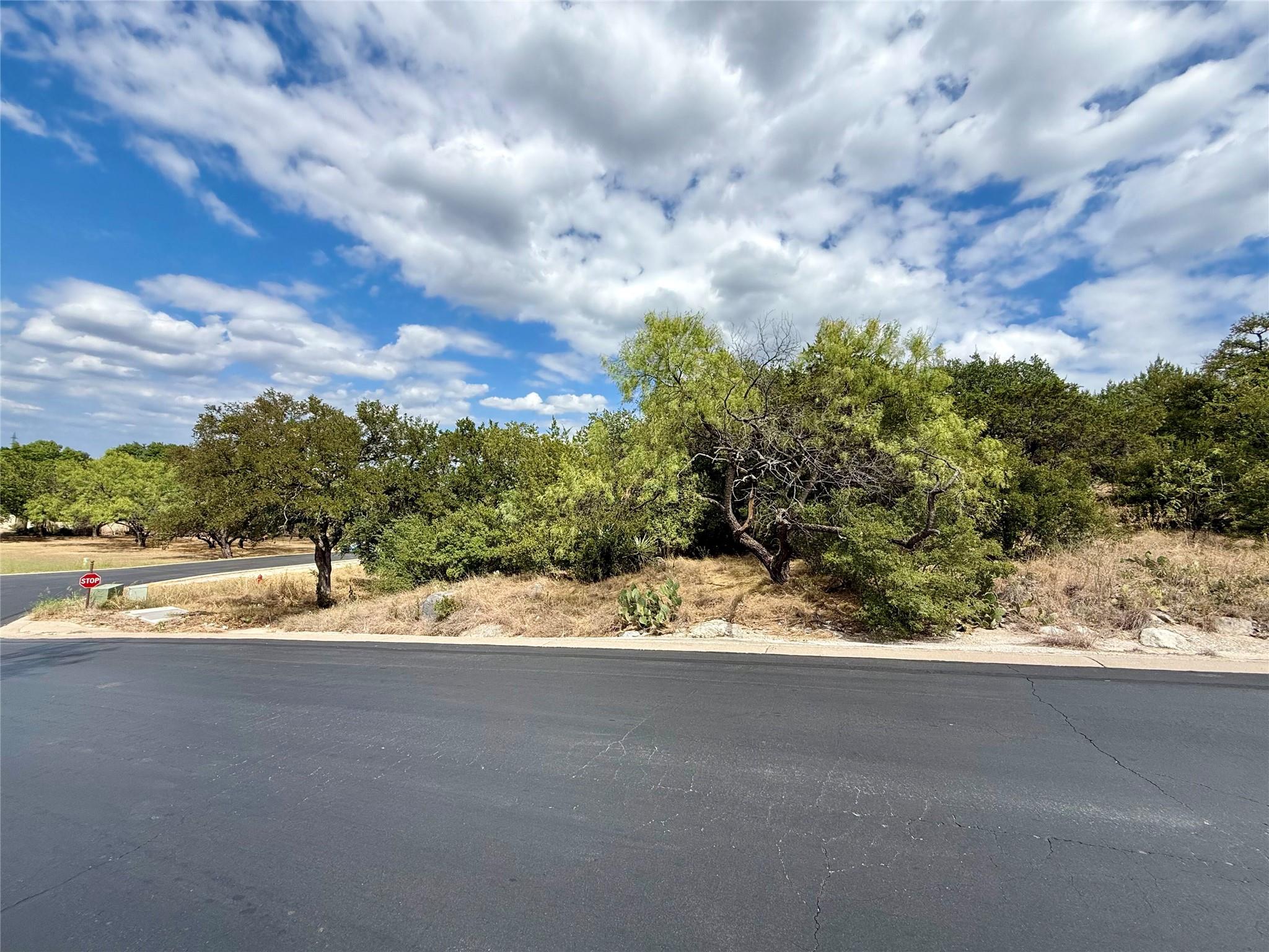 512 Hi Stirrup None Property Photo 2
