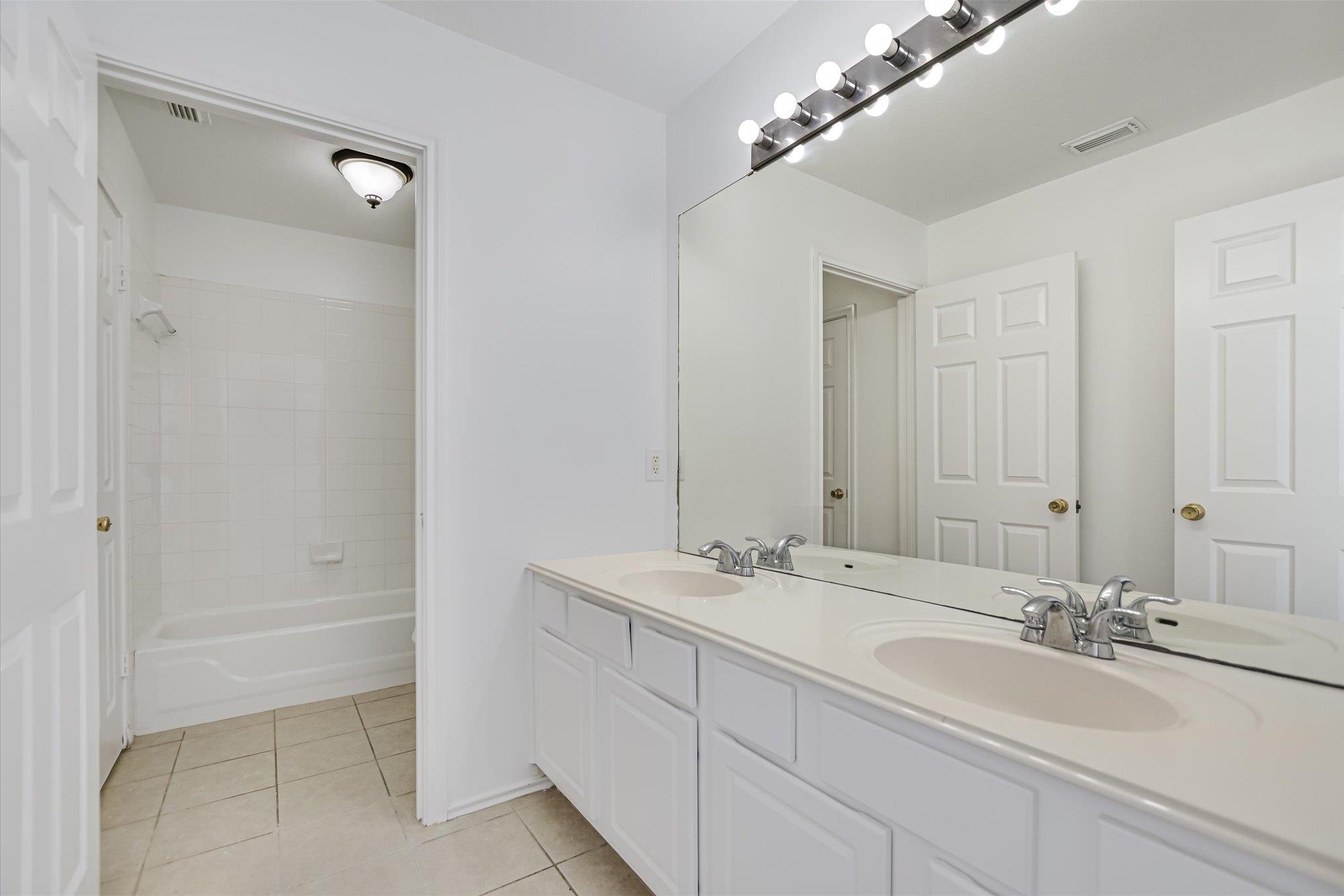 2103 Kimra Ln Property Photo 16