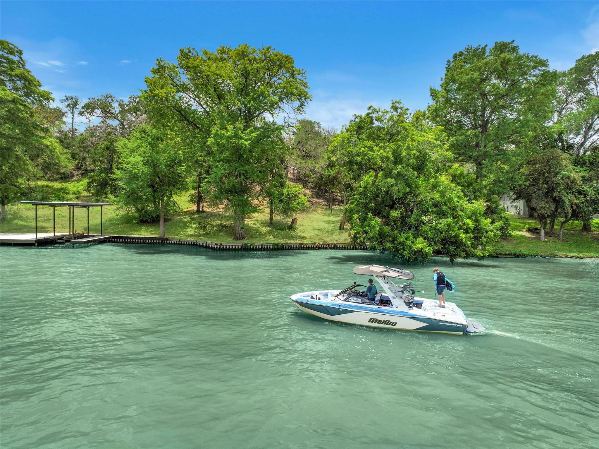 505 E Zipp Rd Property Photo 2