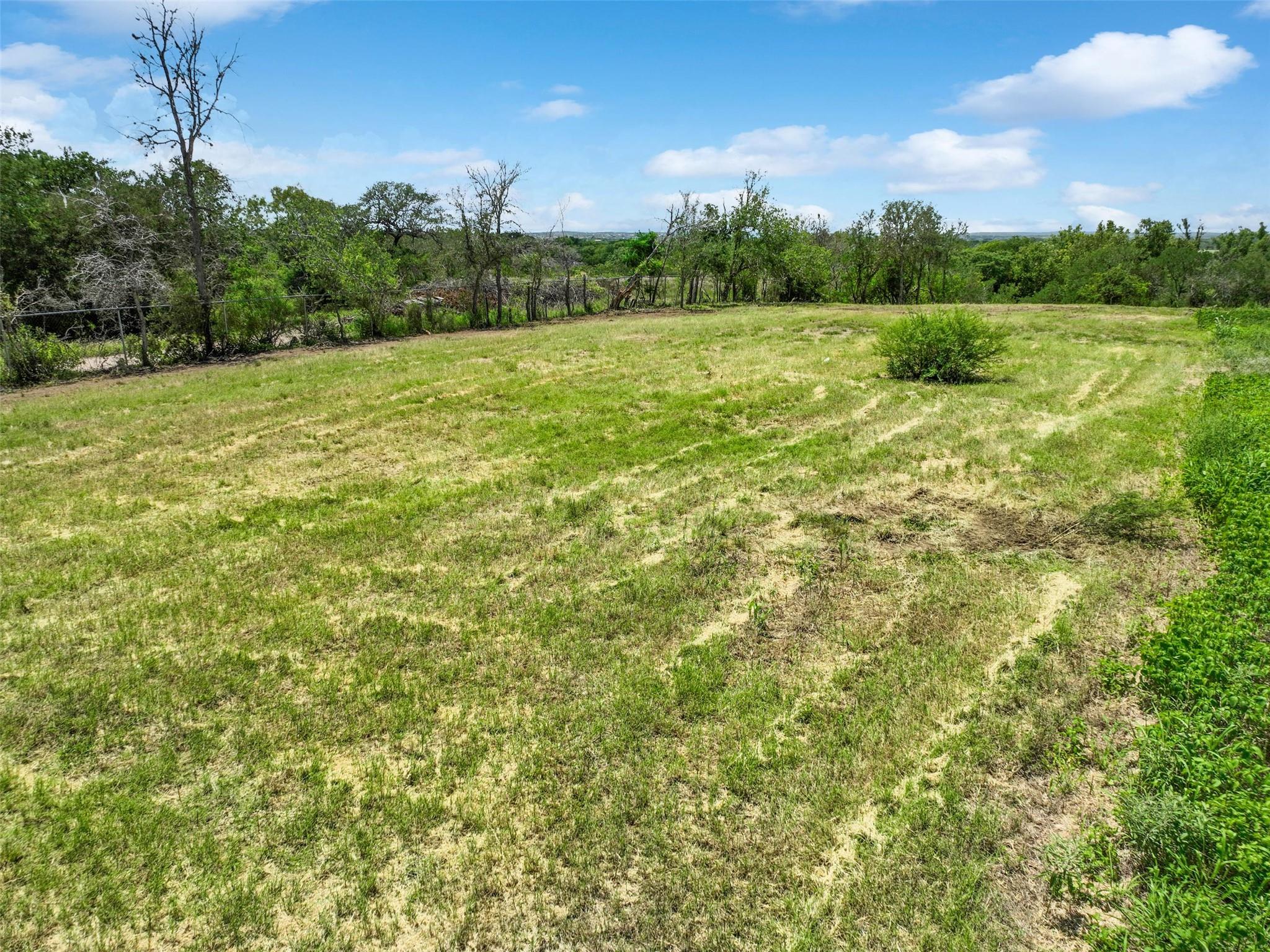 505 E Zipp Rd Property Photo 5