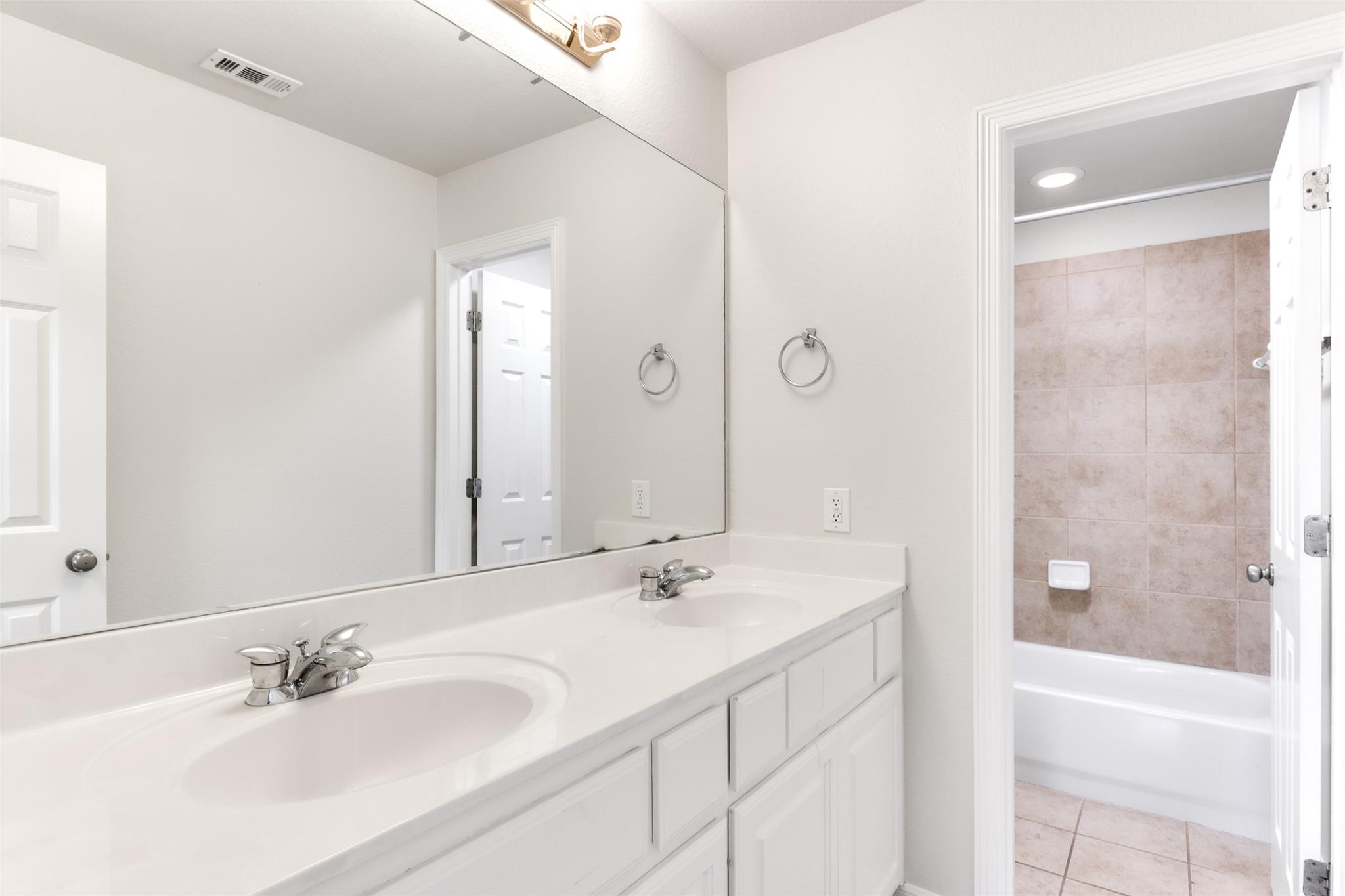 4208 Park Vista Trl Property Photo 18
