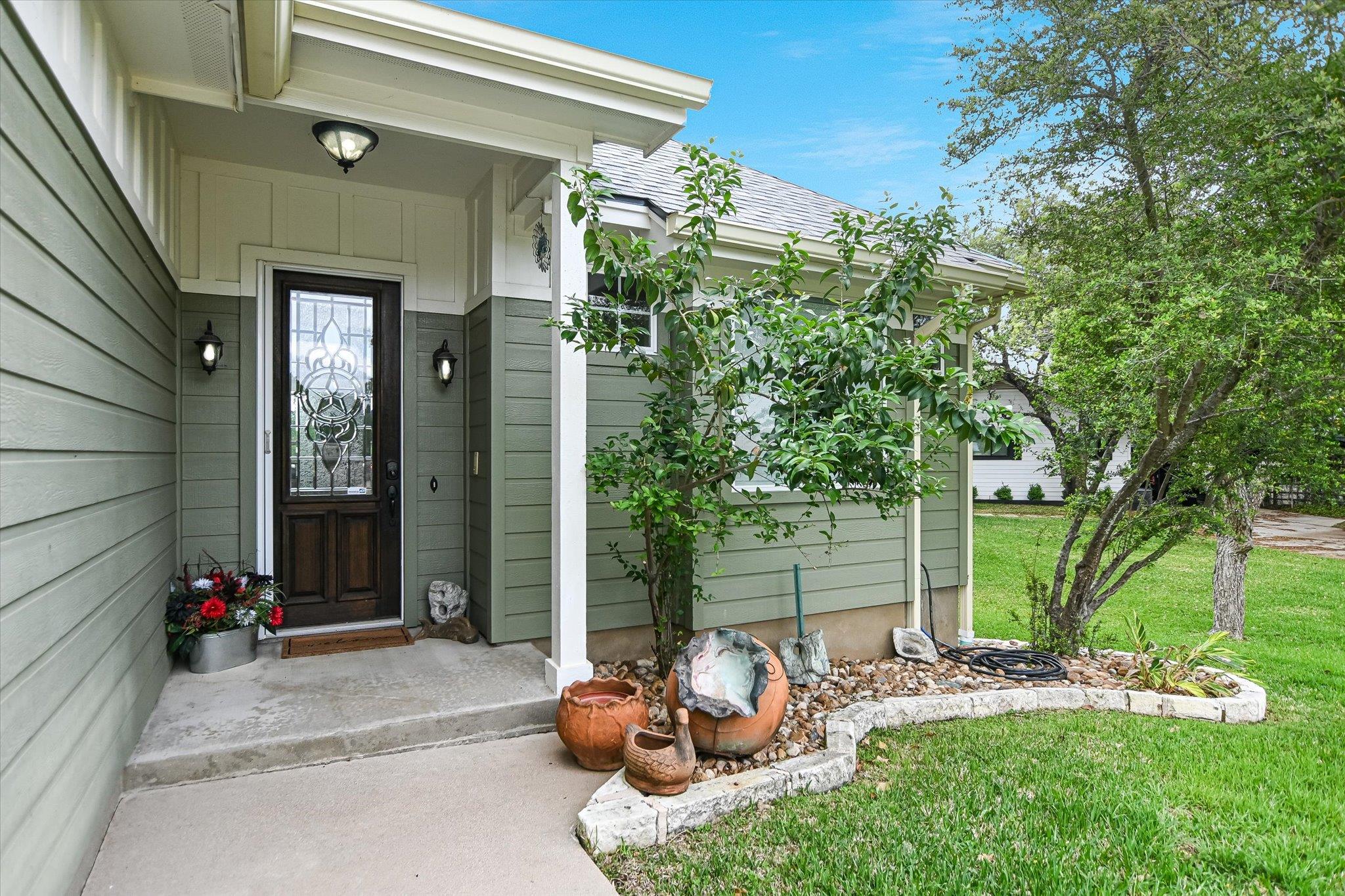 503 Shorewood Cir Property Photo 5