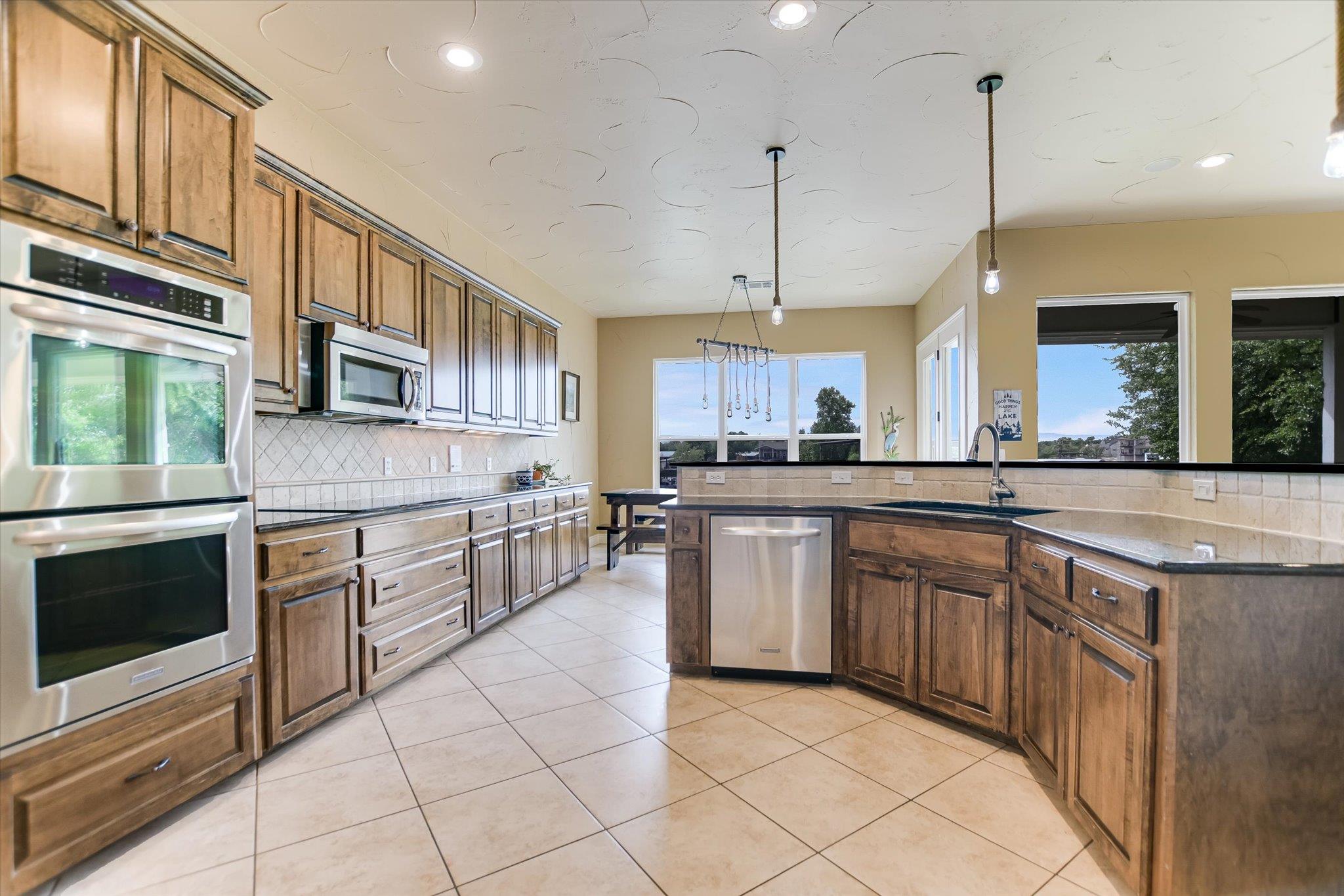 503 Shorewood Cir Property Photo 11