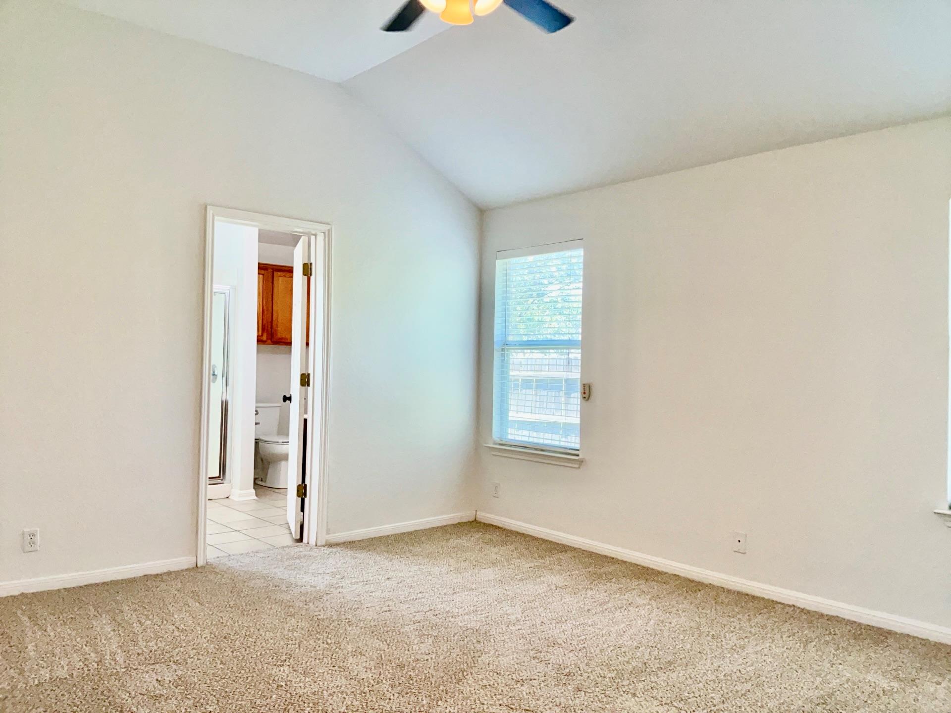 706 Stewart Dr Property Photo 10