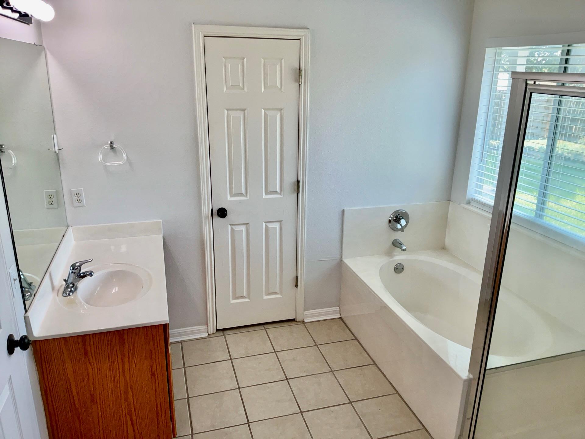 706 Stewart Dr Property Photo 13