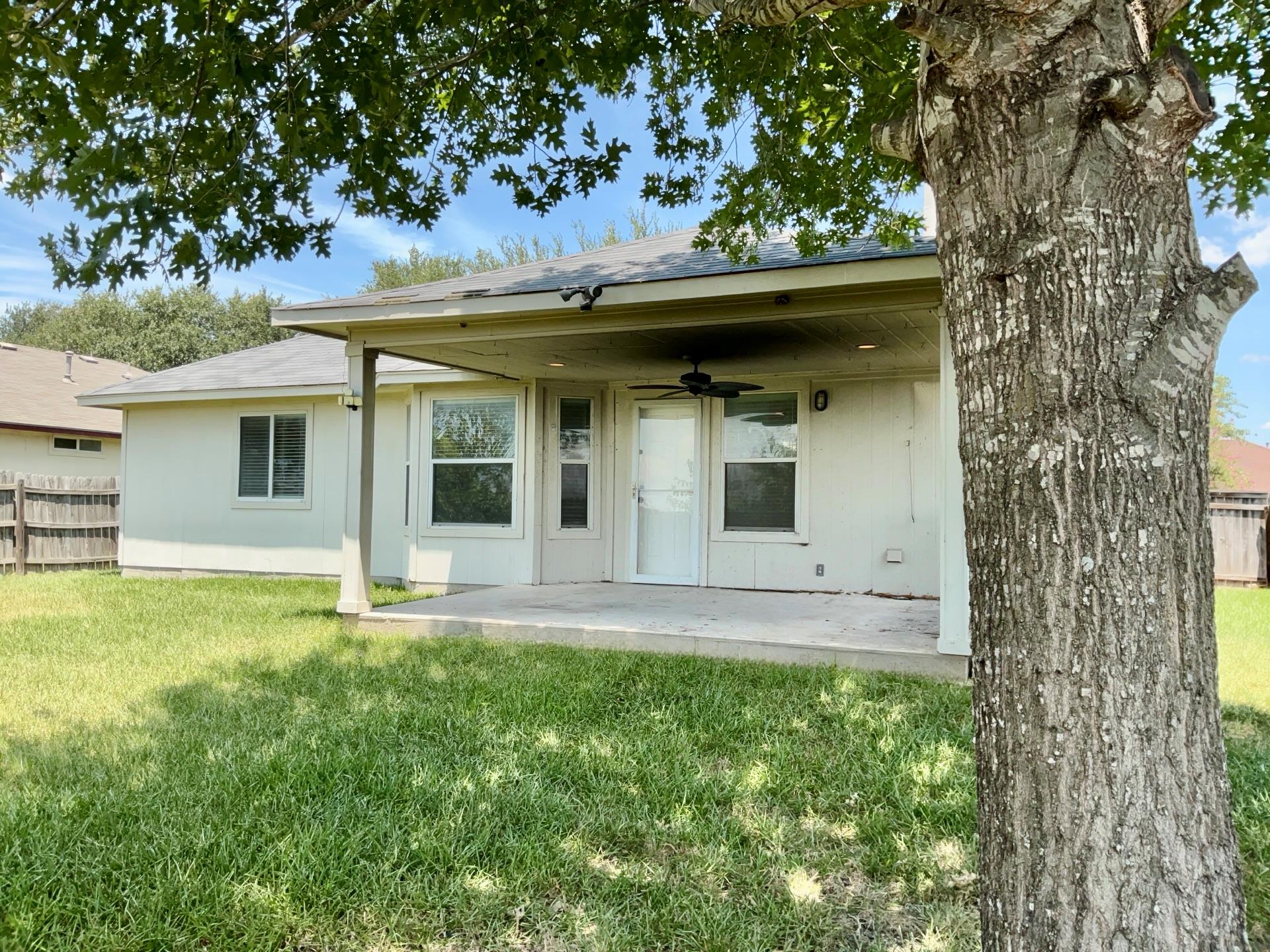 706 Stewart Dr Property Photo 22
