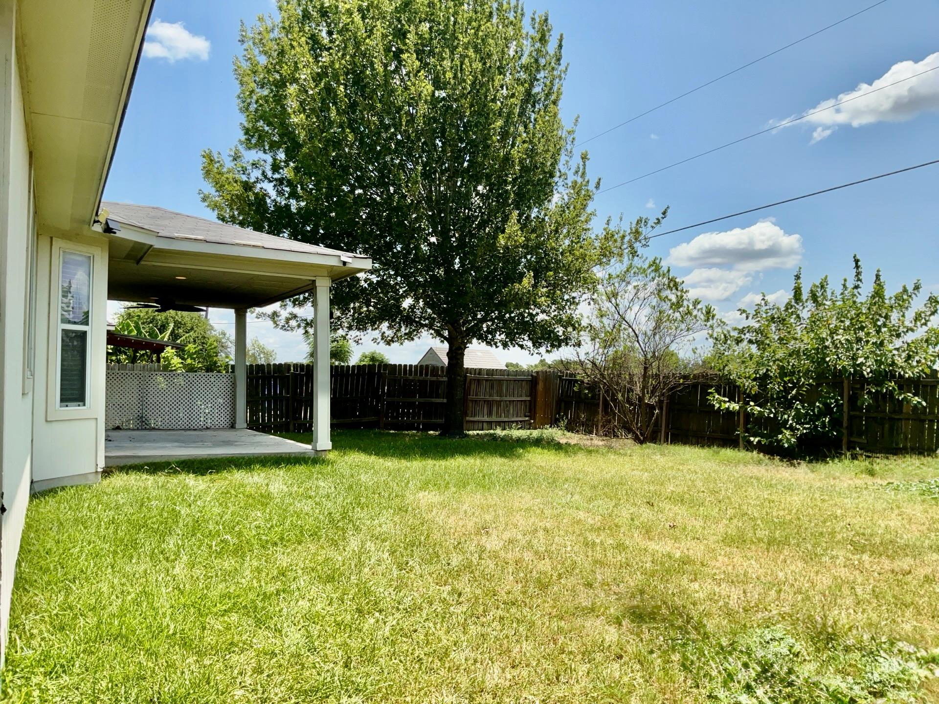 706 Stewart Dr Property Photo 24
