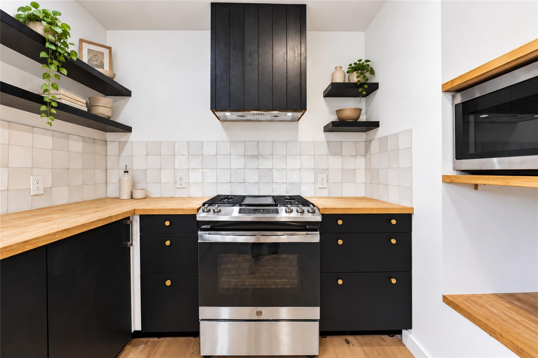 1201 Loma Dr Property Photo 11