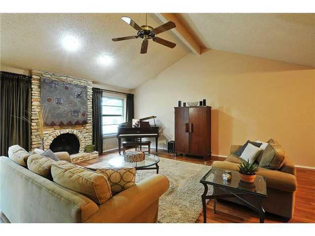 11421 Pyreneese Dr Property Photo 4