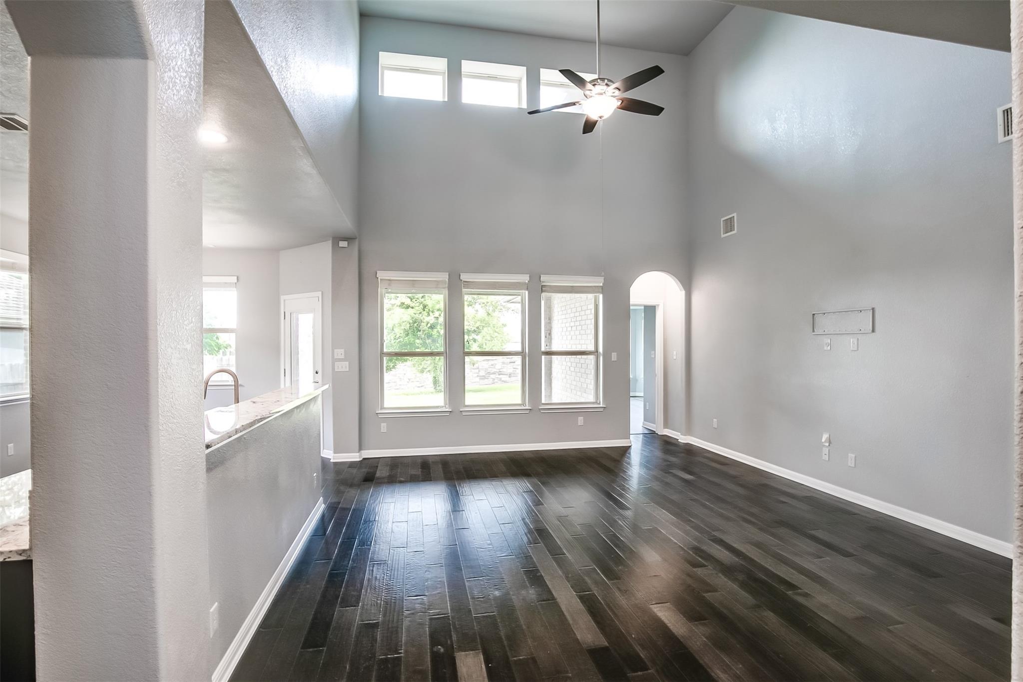2723 Enza Ct Property Photo 6