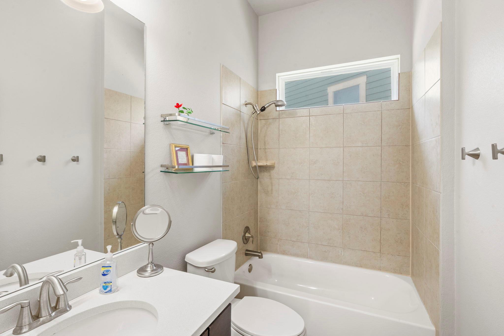 2409 Claret Cv #114 Property Photo 21