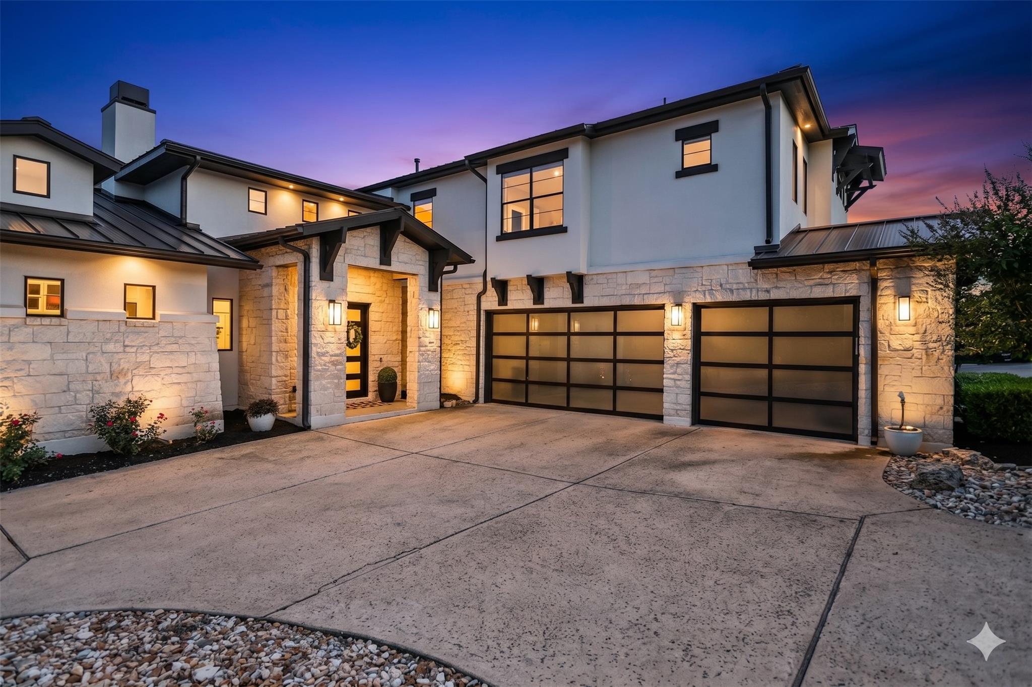 810 Crestone Stream Dr Property Photo 3