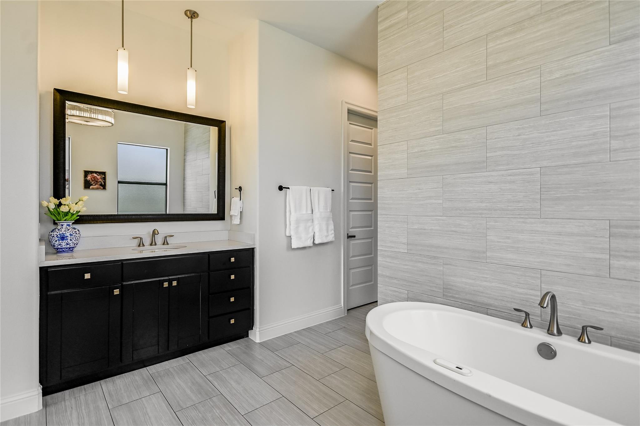810 Crestone Stream Dr Property Photo 18