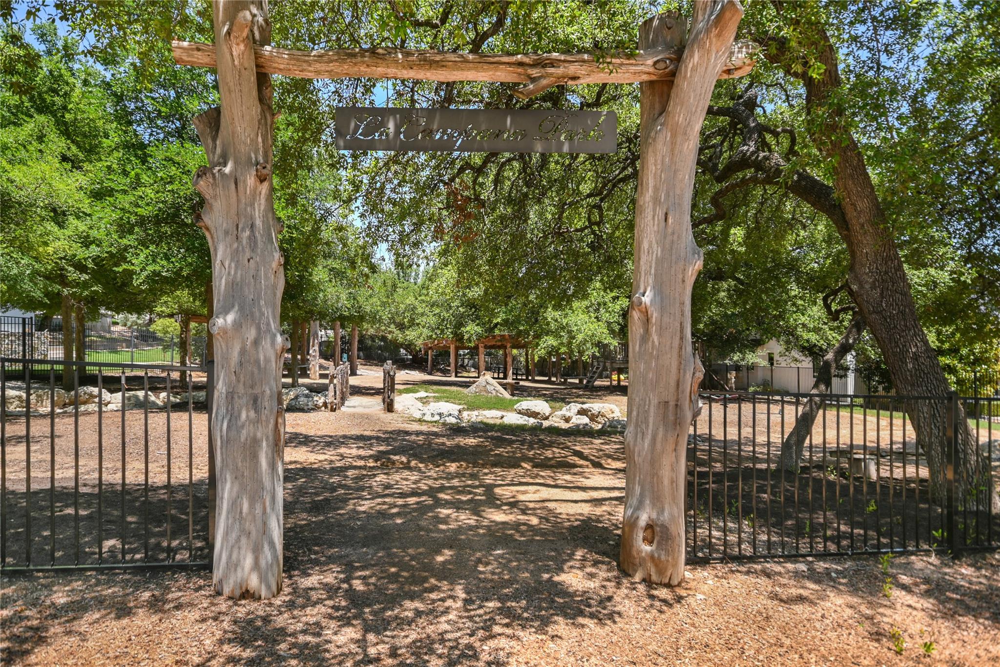810 Crestone Stream Dr Property Photo 32