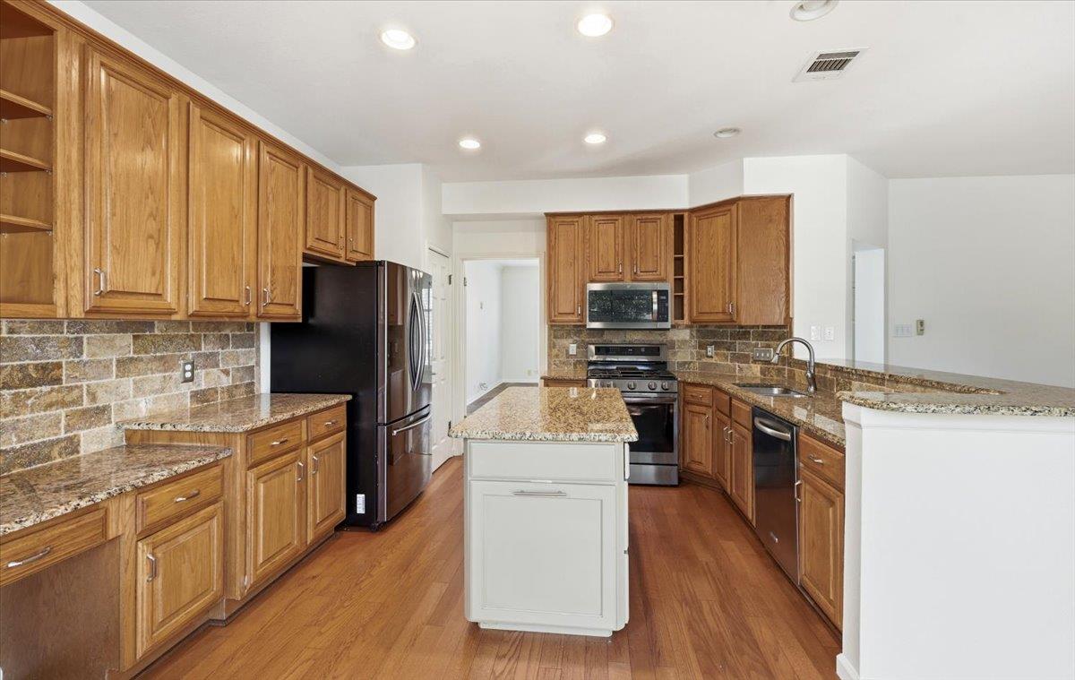 11117 Calavar Dr Property Photo 9