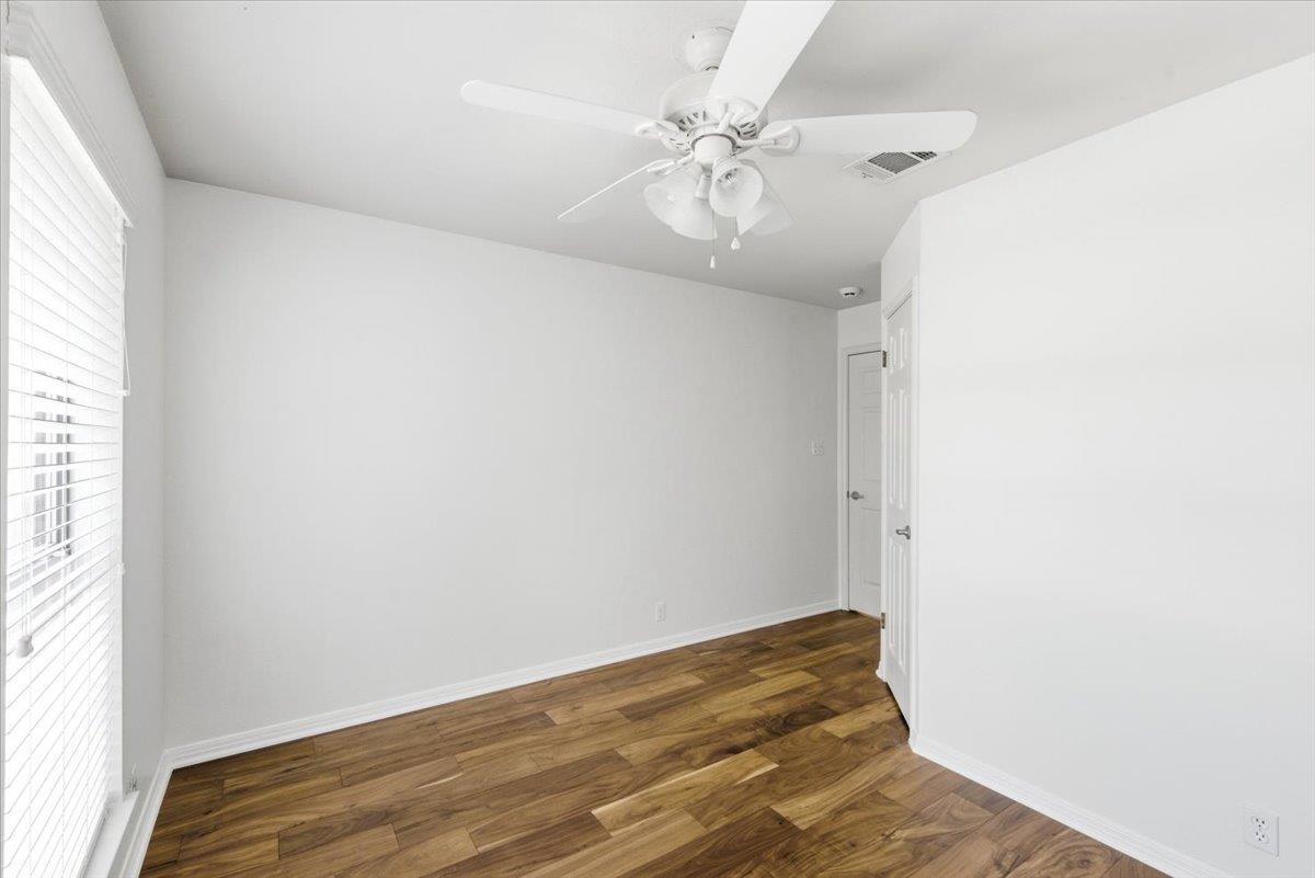 11117 Calavar Dr Property Photo 19