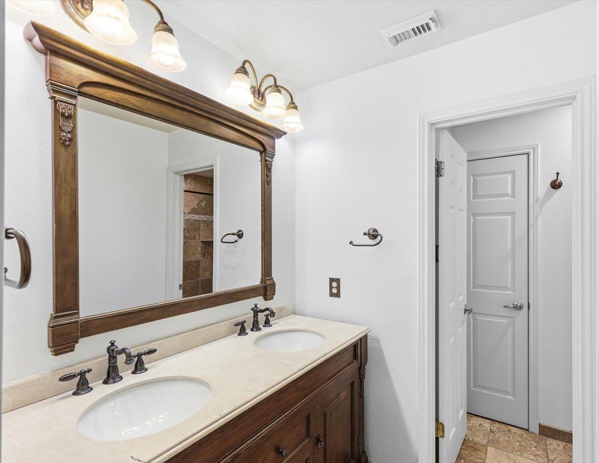 11117 Calavar Dr Property Photo 20