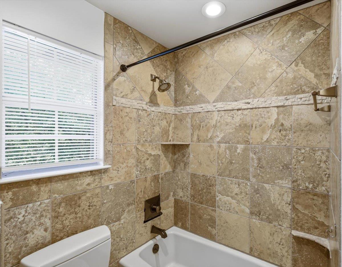 11117 Calavar Dr Property Photo 21