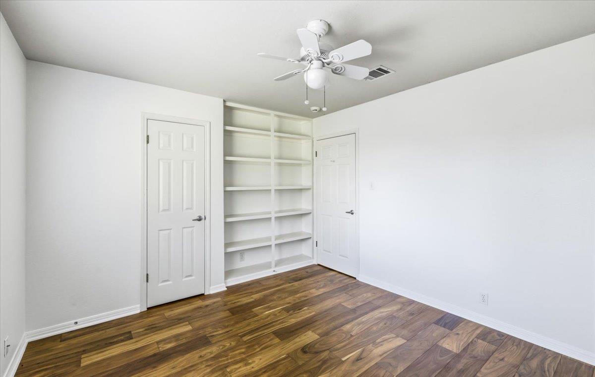 11117 Calavar Dr Property Photo 23
