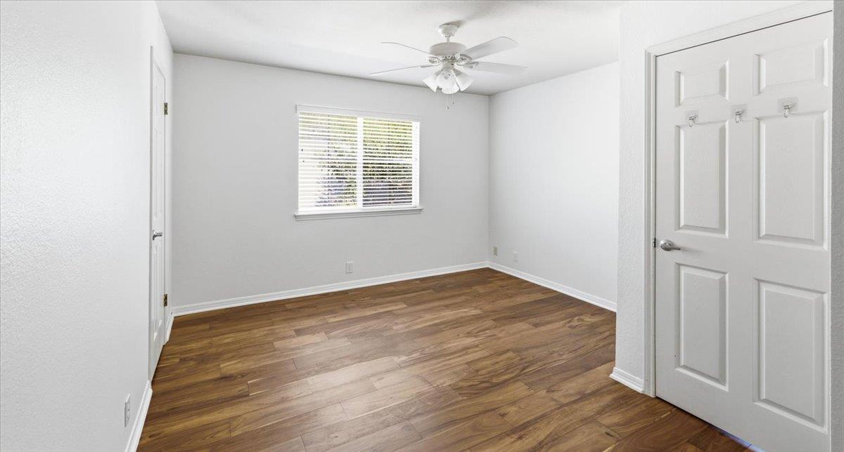 11117 Calavar Dr Property Photo 24