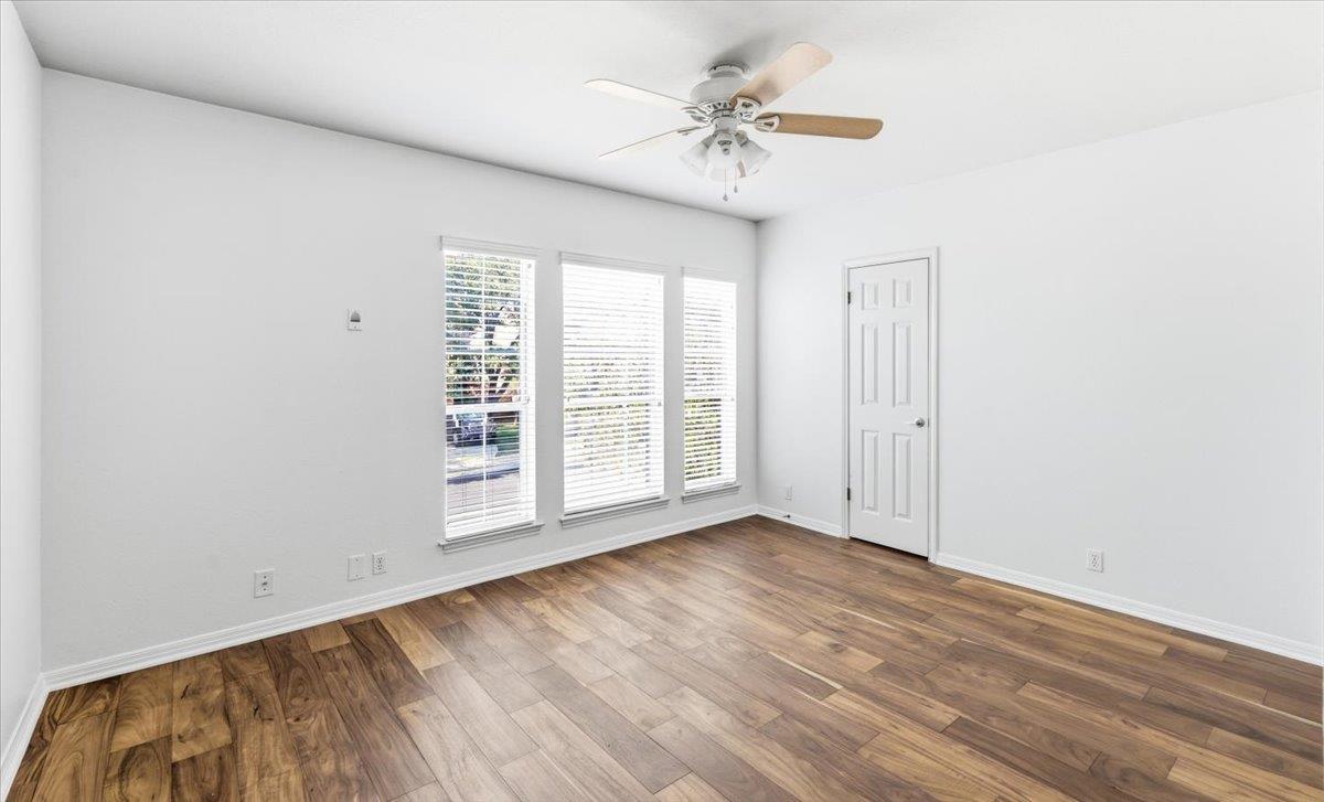 11117 Calavar Dr Property Photo 26