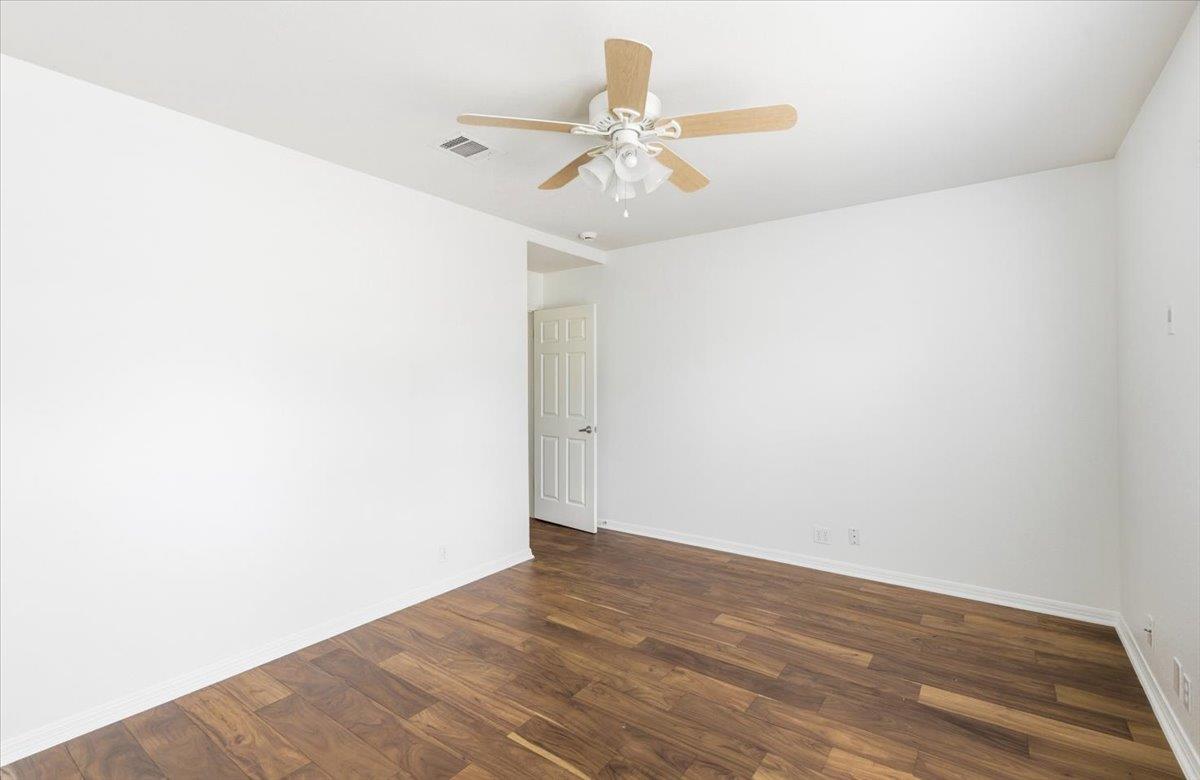 11117 Calavar Dr Property Photo 27