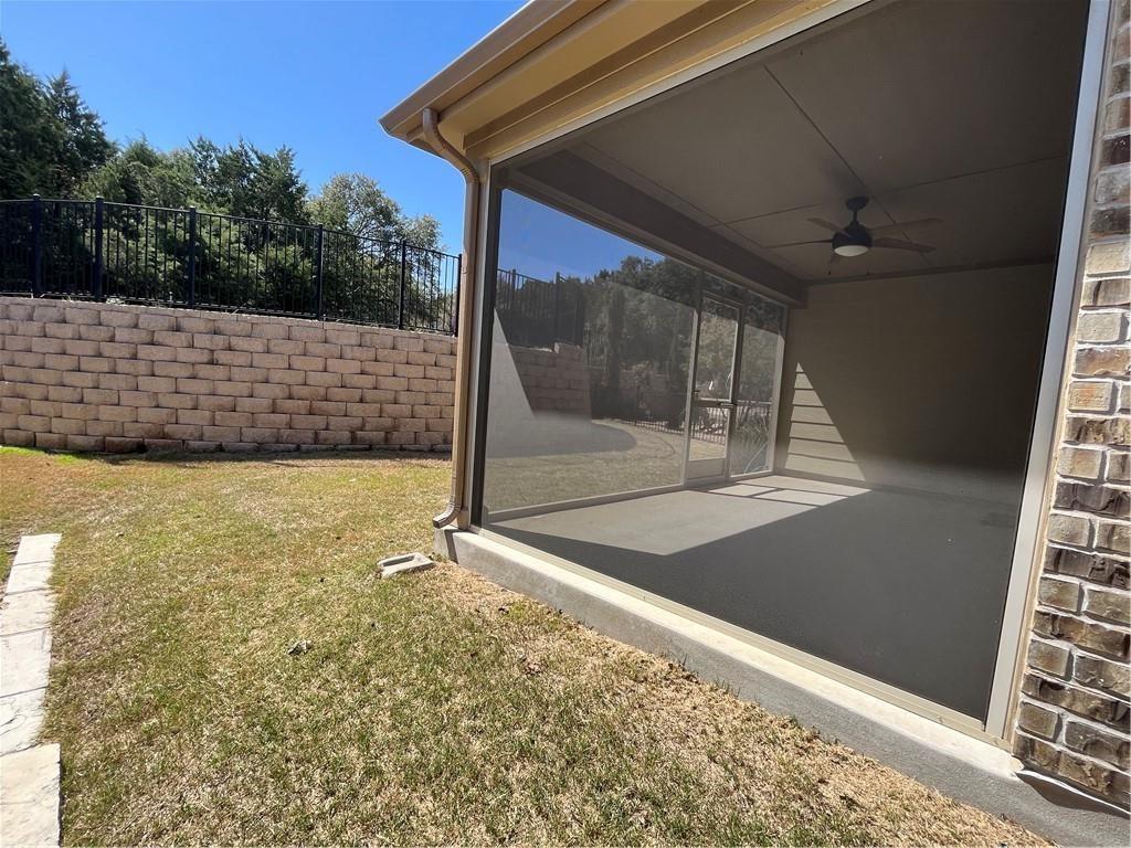 211 Hobby St Property Photo 19