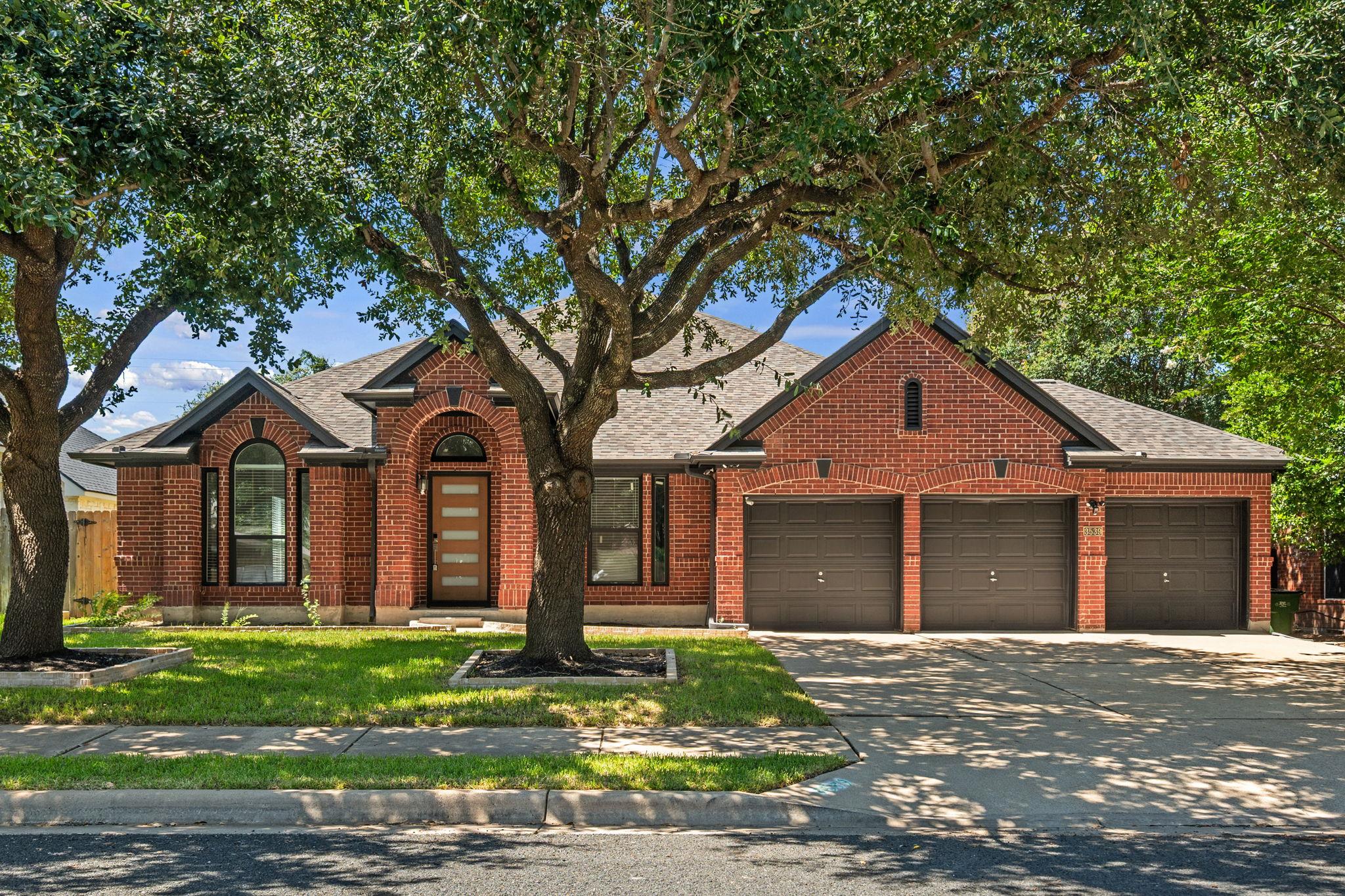 3539 Laurel Bay Loop Property Photo 1