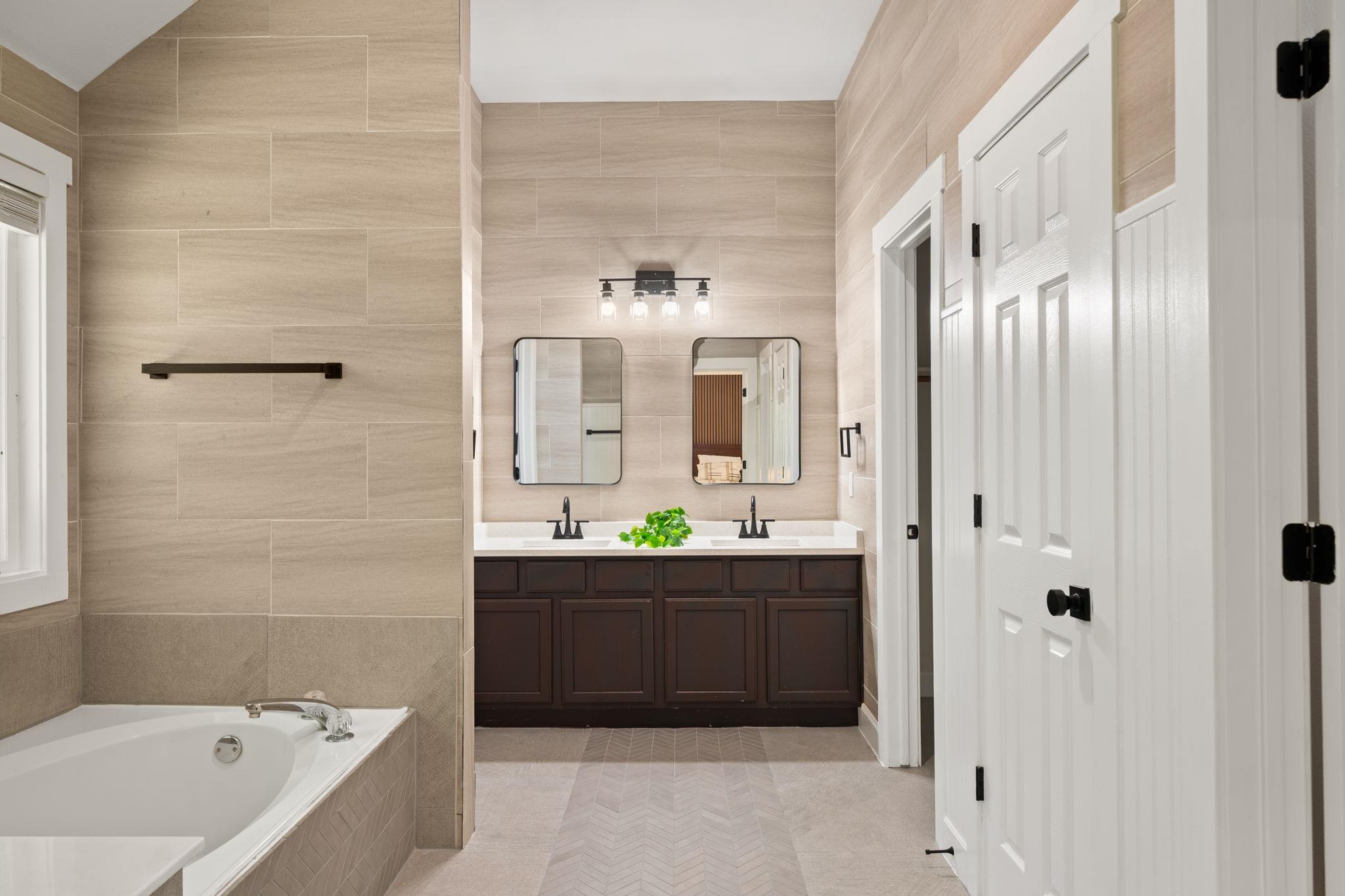 3539 Laurel Bay Loop Property Photo 12