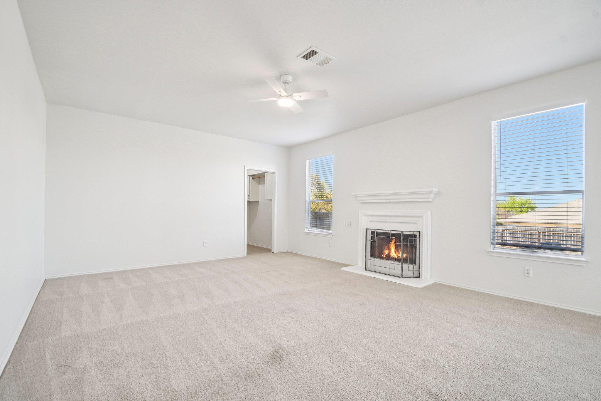 217 Killian Loop Property Photo 6