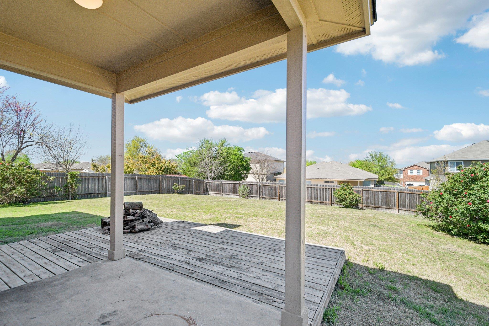 217 Killian Loop Property Photo 32