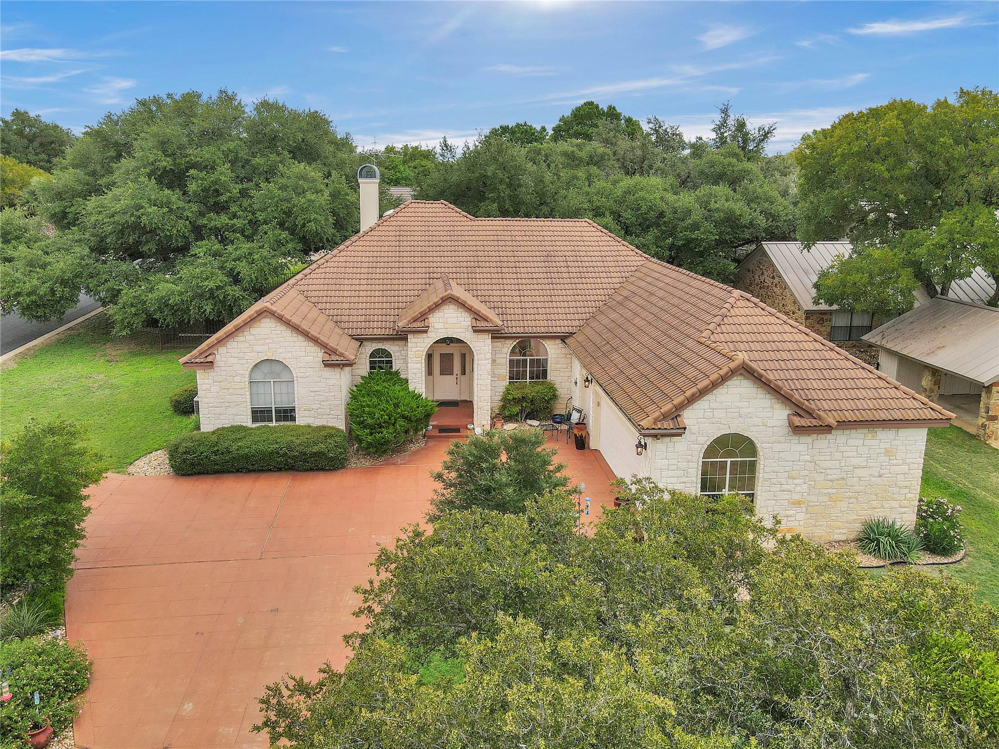 201 Lasso Property Photo