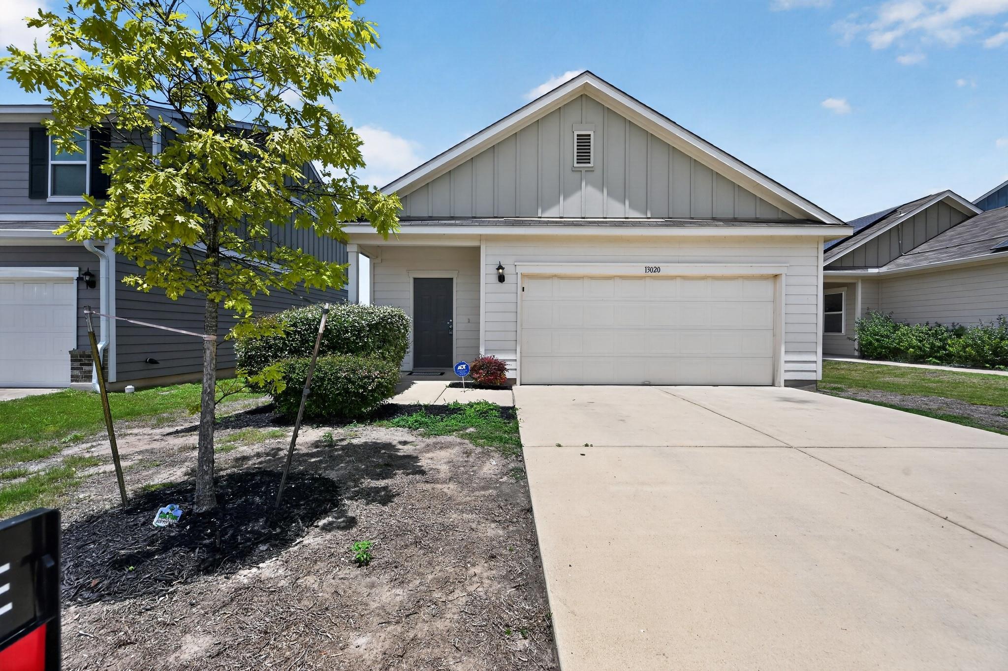 13020 Foreston Dr Property Photo 1