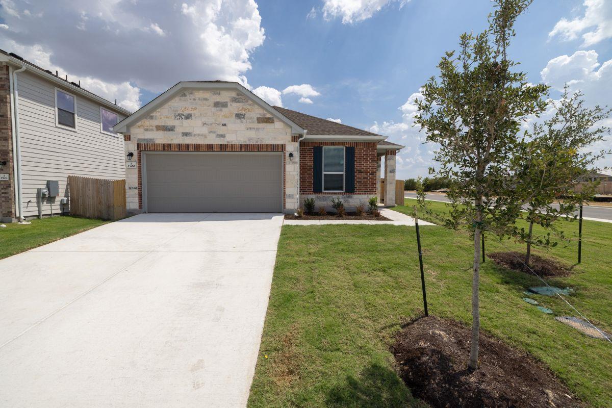 1500 Carriageway Dr Property Photo 1