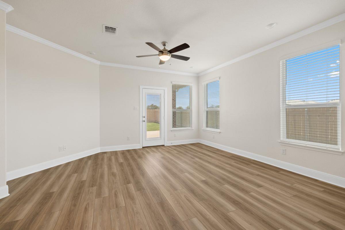 1500 Carriageway Dr Property Photo 11