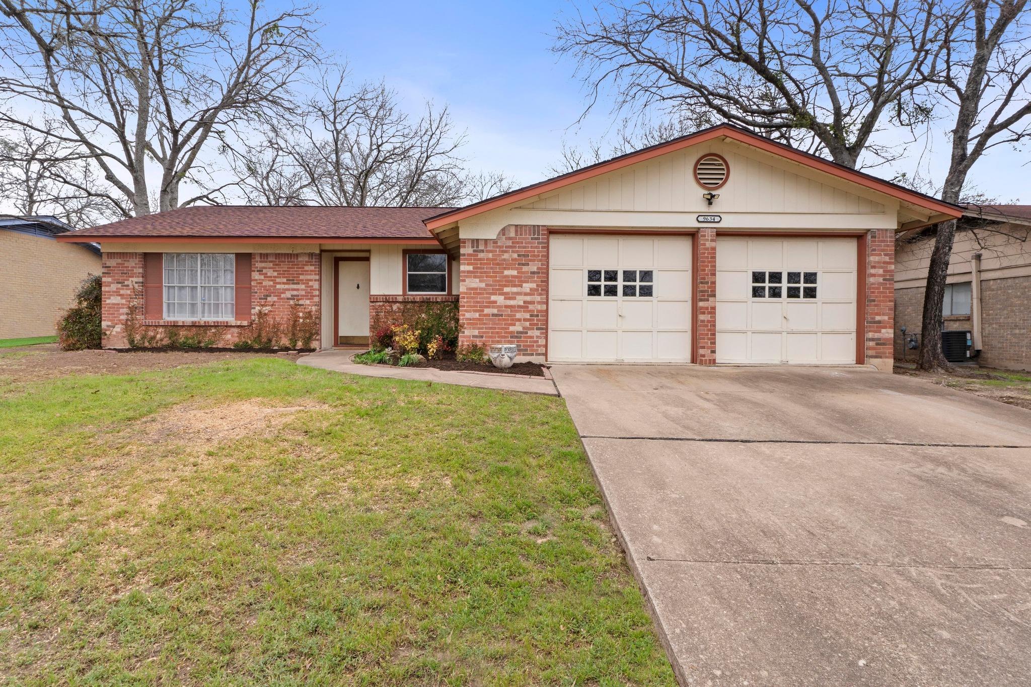 9634 Newfoundland Cir Property Photo