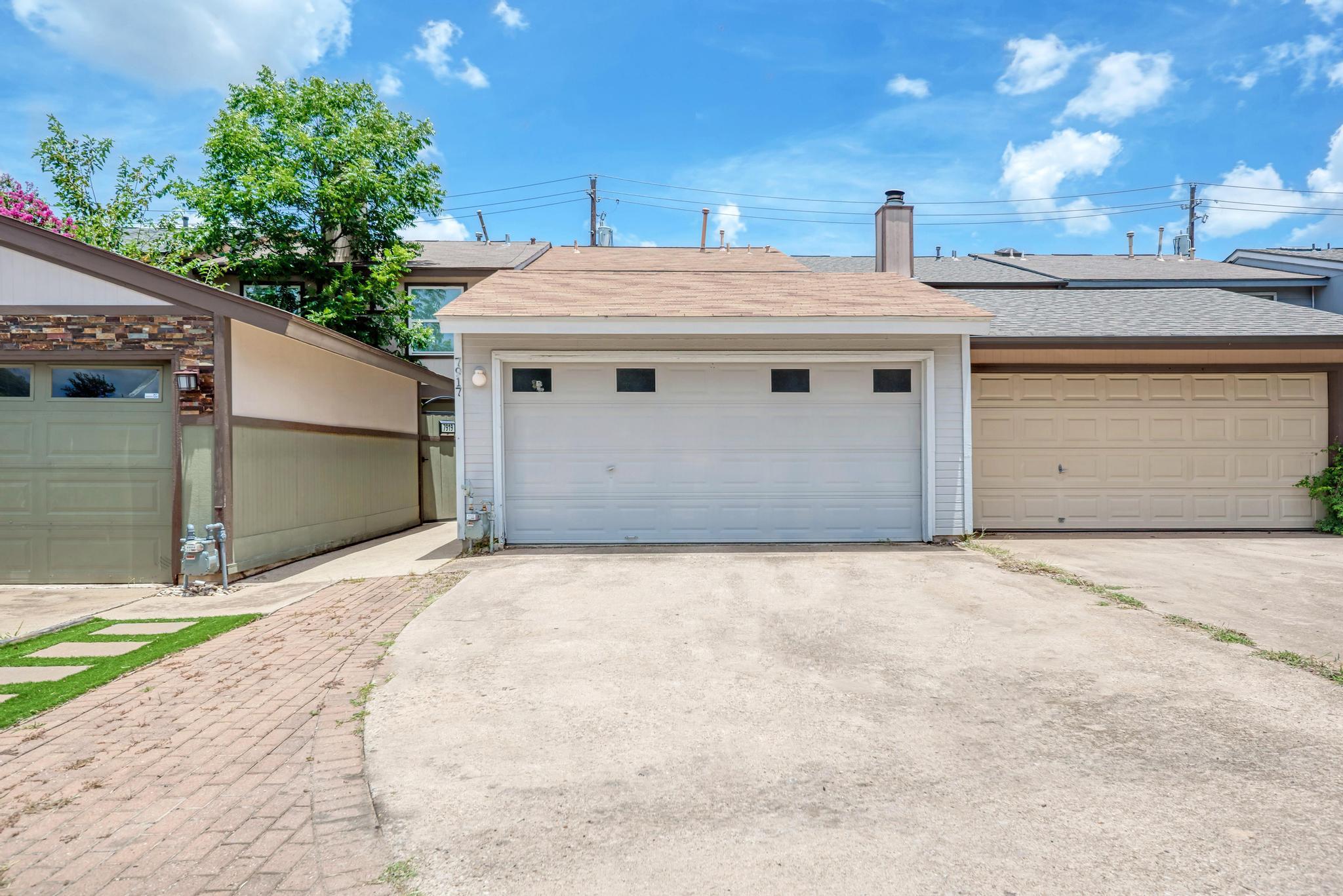 7917 Parliament Pl Property Photo 3