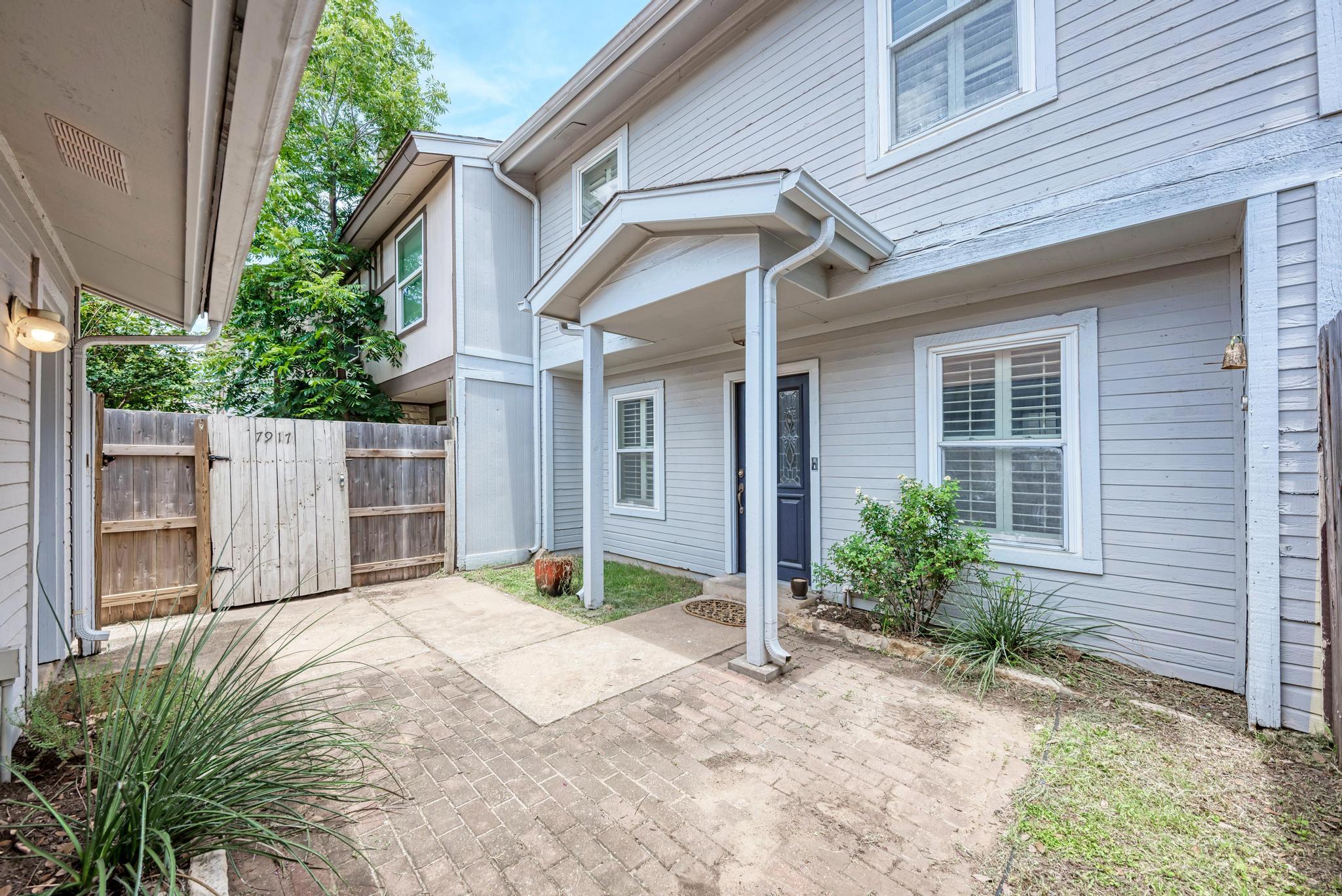 7917 Parliament Pl Property Photo 5