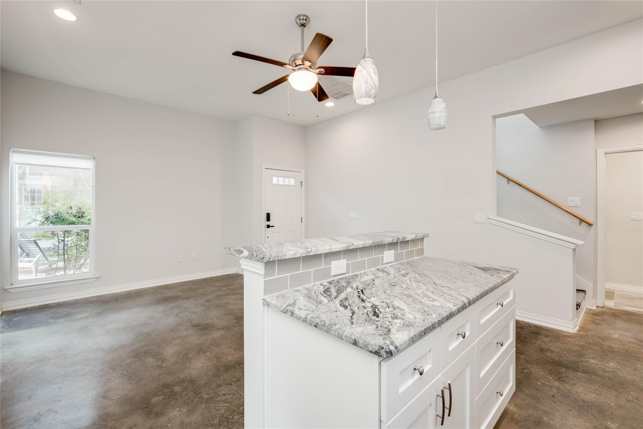 811 Gunter St #b Property Photo 10
