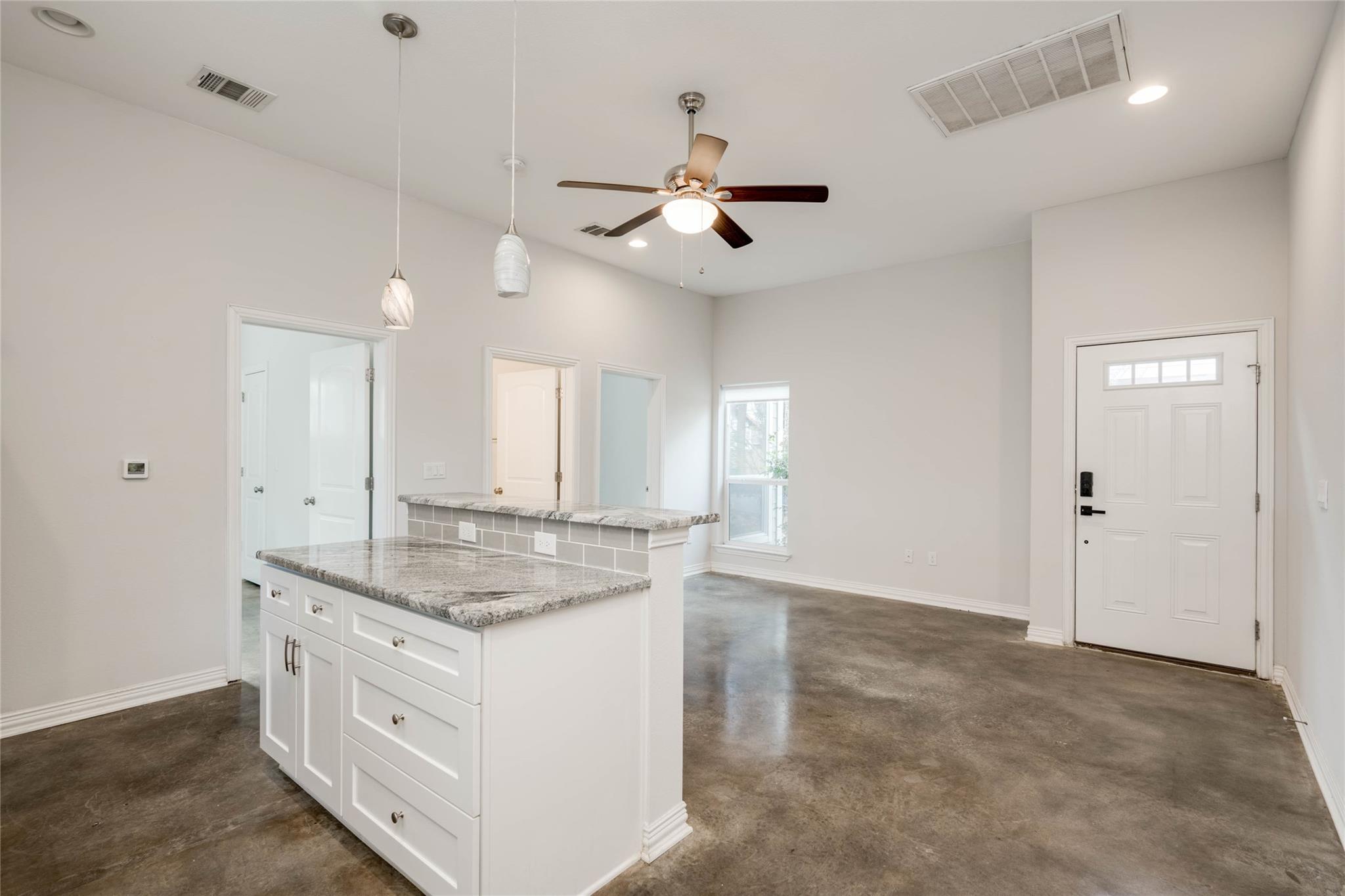 811 Gunter St #b Property Photo 11