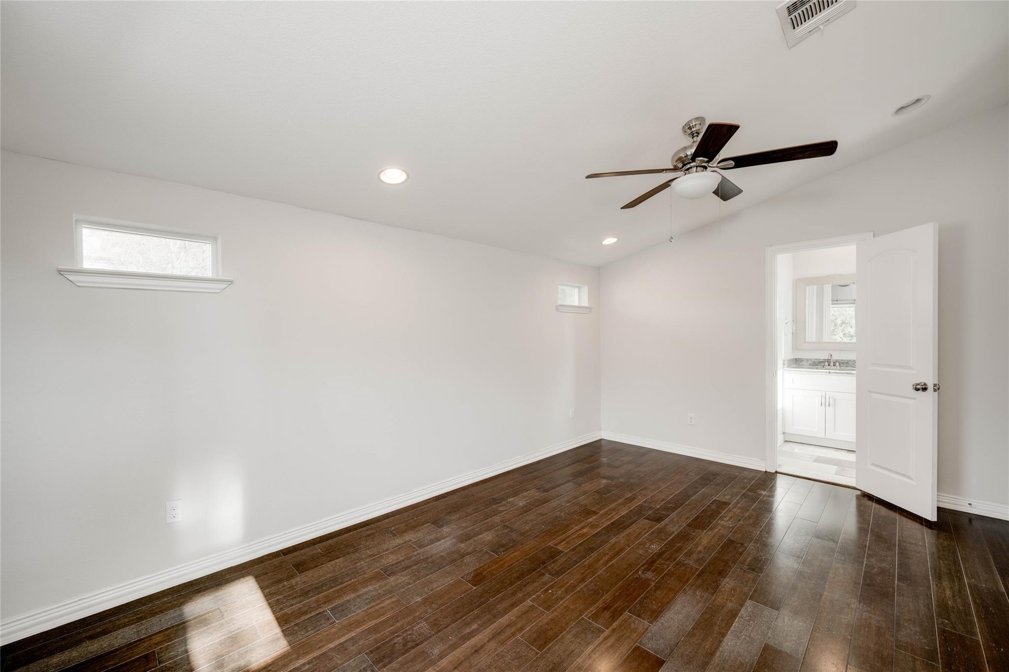 811 Gunter St #b Property Photo 21