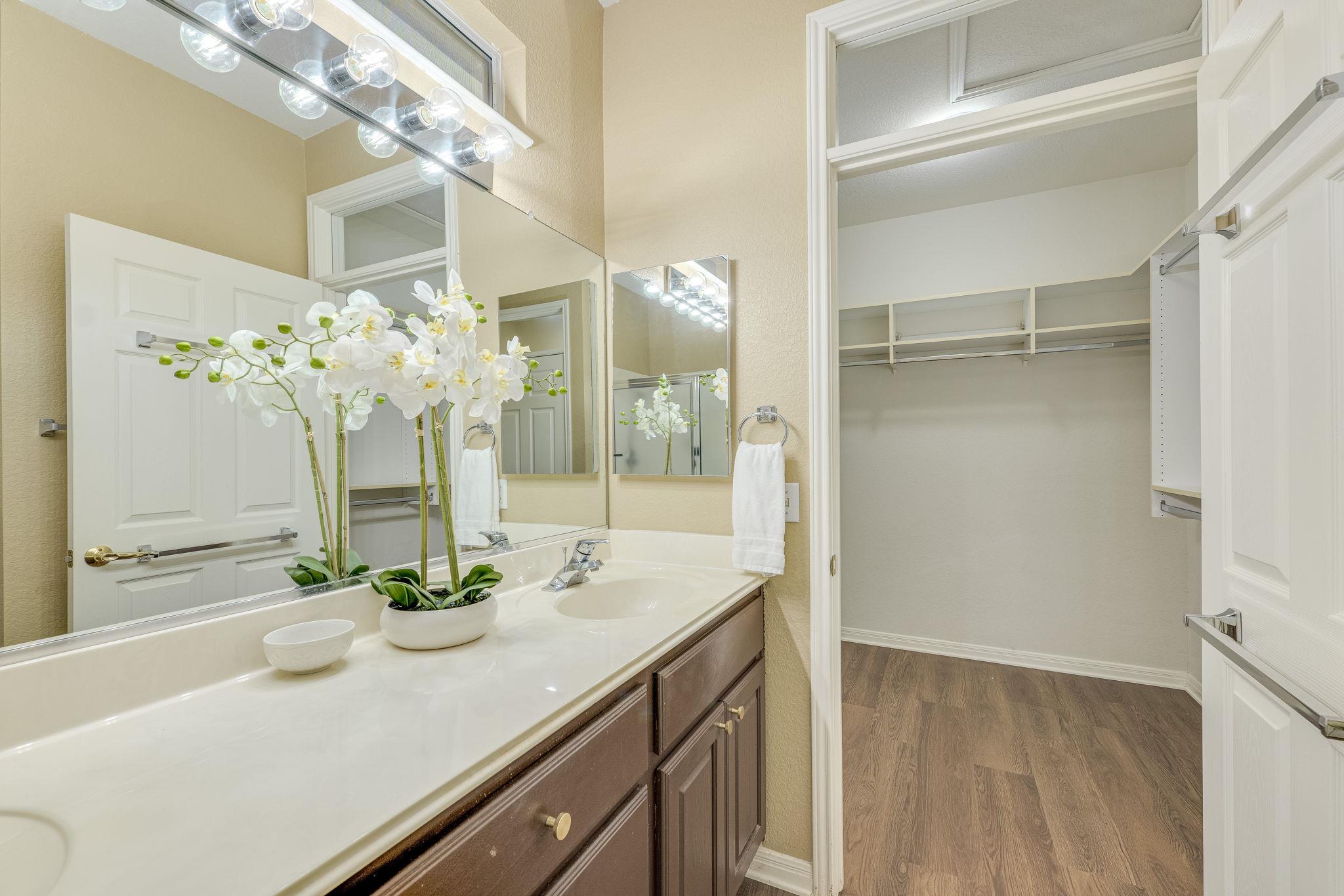 120 Beautybush Trl Property Photo 16